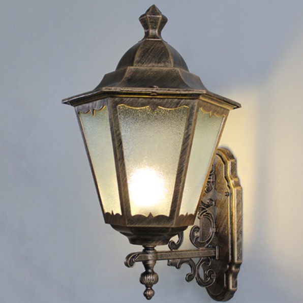Vintage Outdoor Wall Lamp