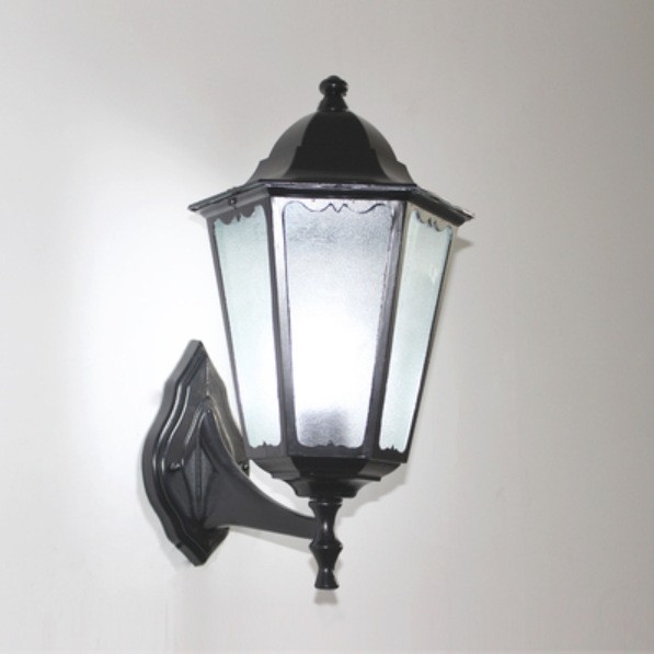 Vintage Outdoor Wall Lamp