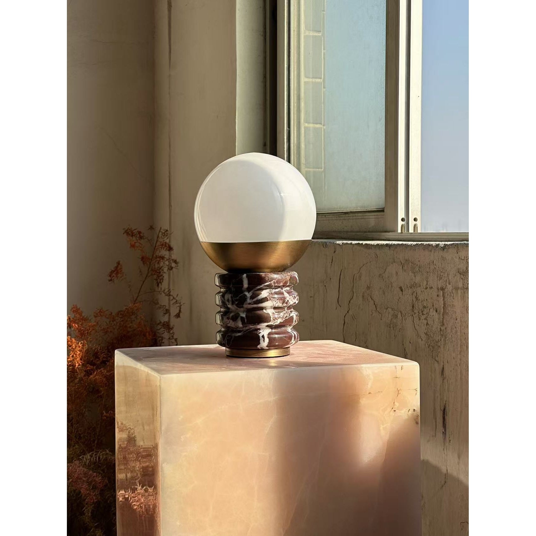 Sylvia Table Lamp D573