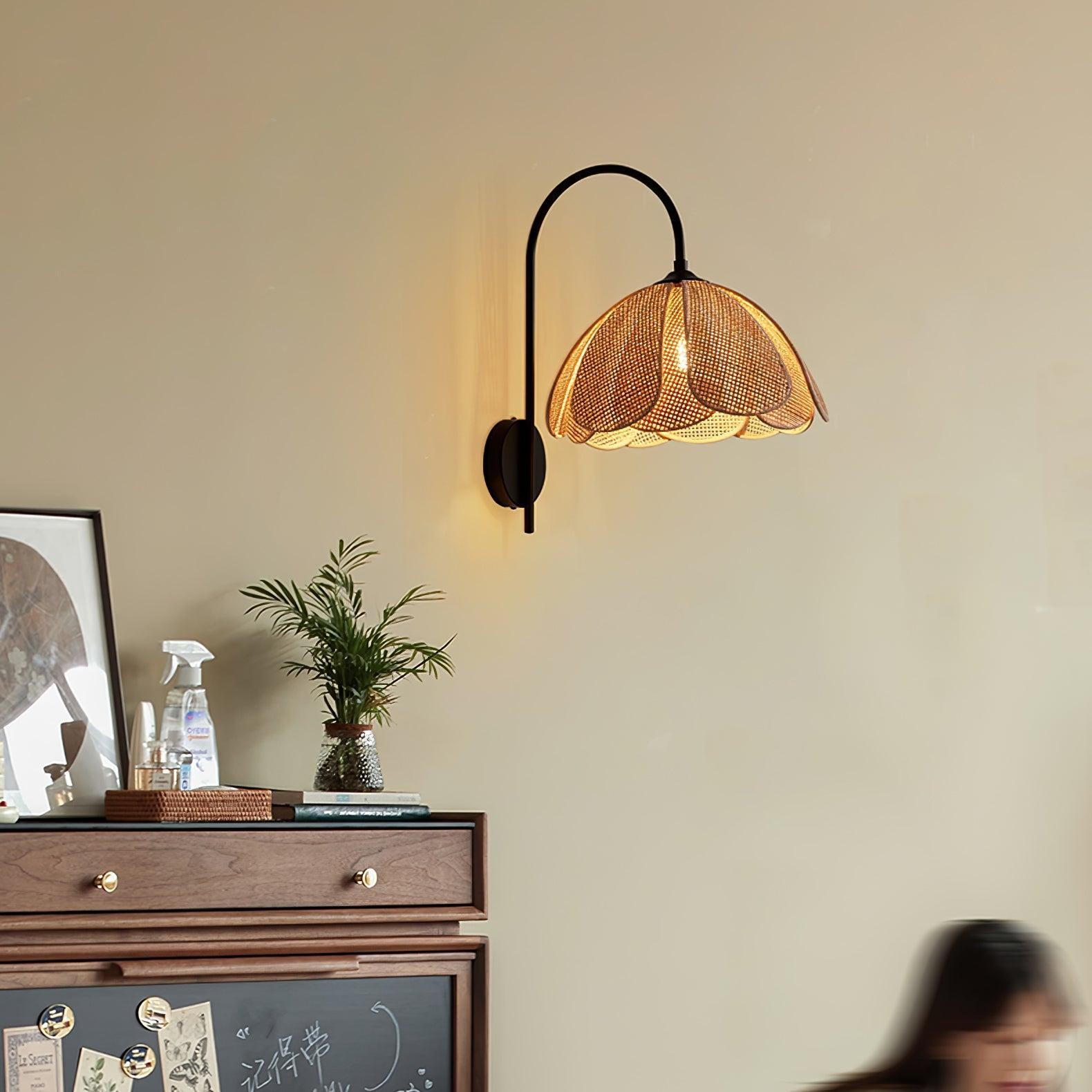 Rattan Petal Wall Lamp K613
