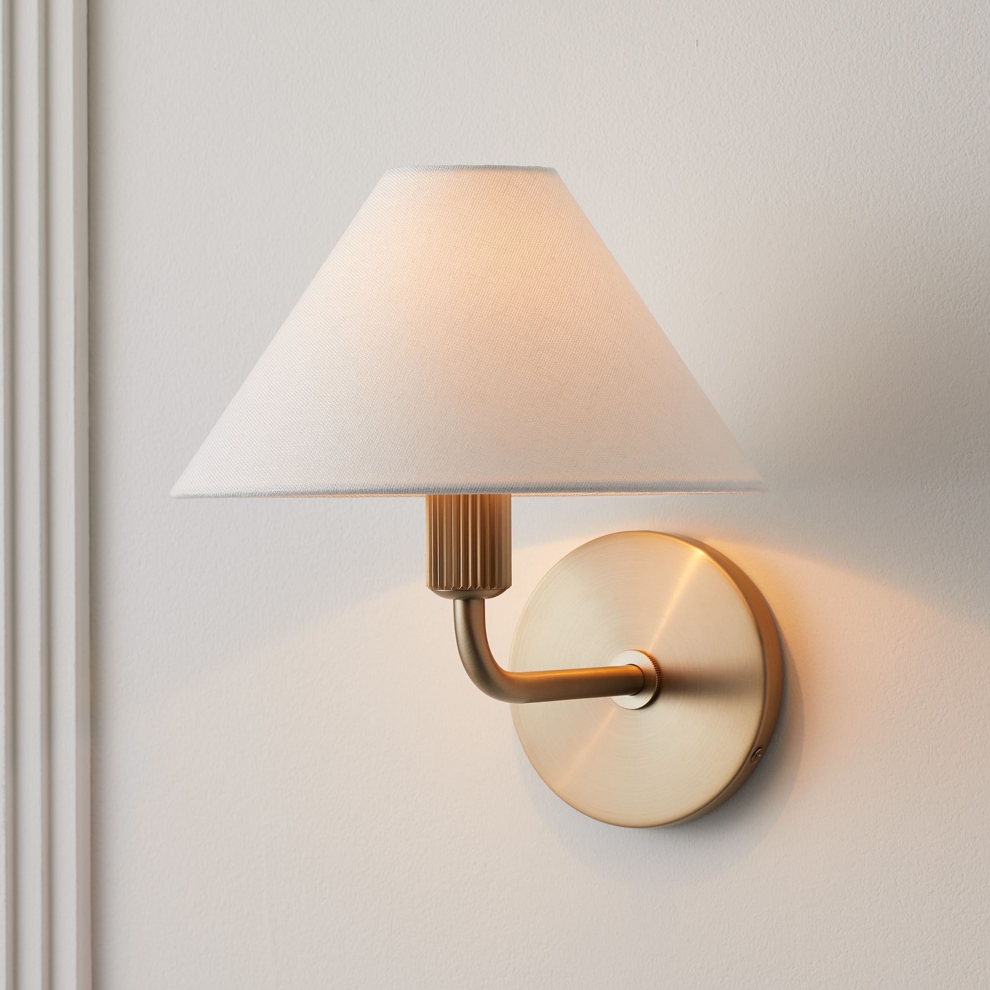 Diora Fabric Metal Wall Sconce – Modern Lighting for Living & Bedroom K1309