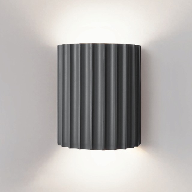 Striped Semicircle Resin Wall Lamp - Contemporary Accent Lighting for Living Room K95