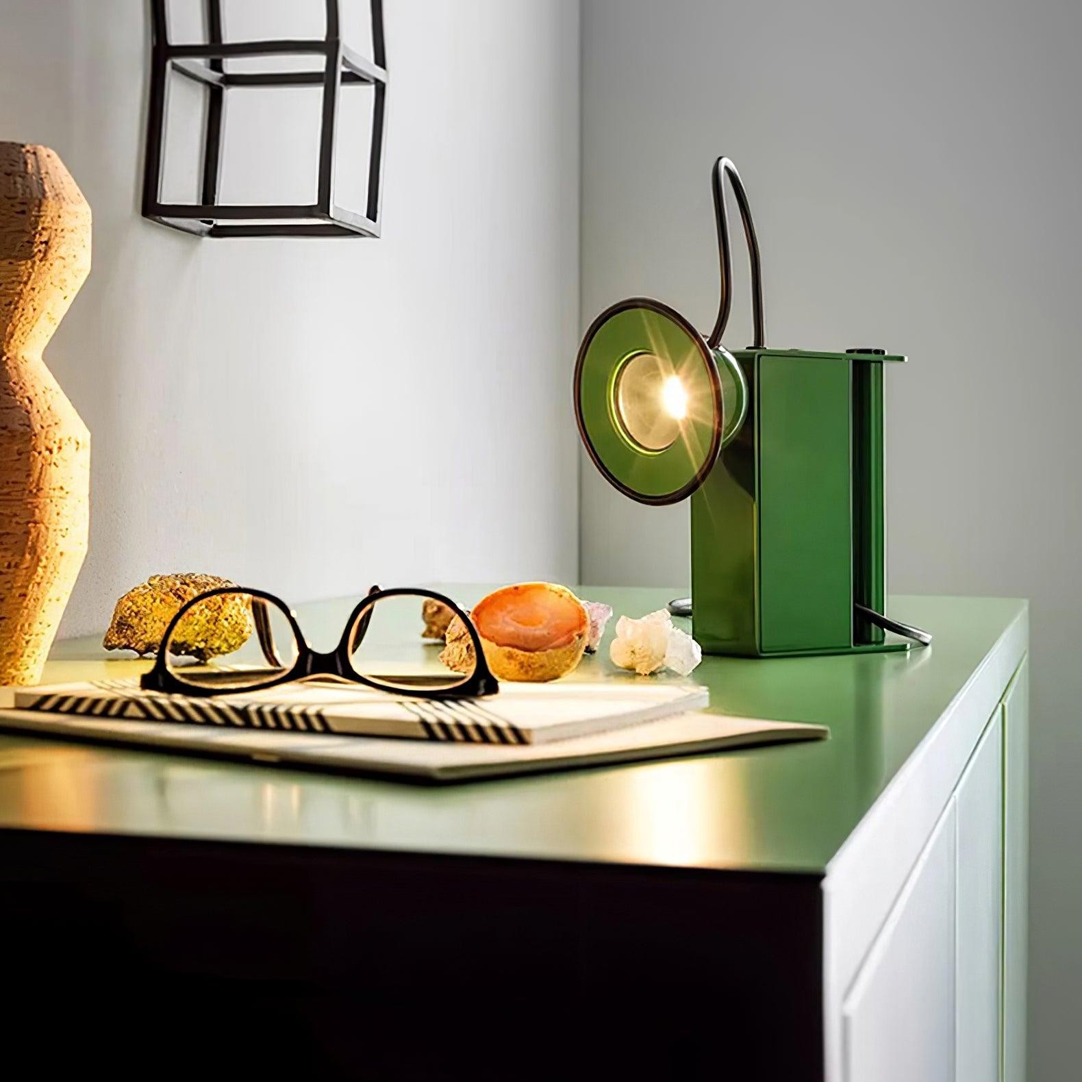 Magnetic Adjustable Camera Table Lamp K870
