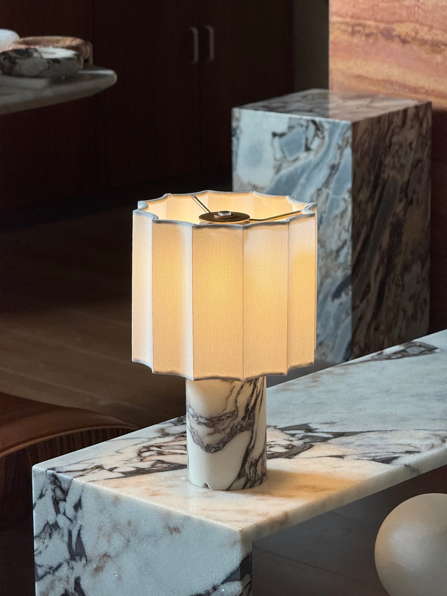 Valli Table Lamp (Built-in Battery) D668