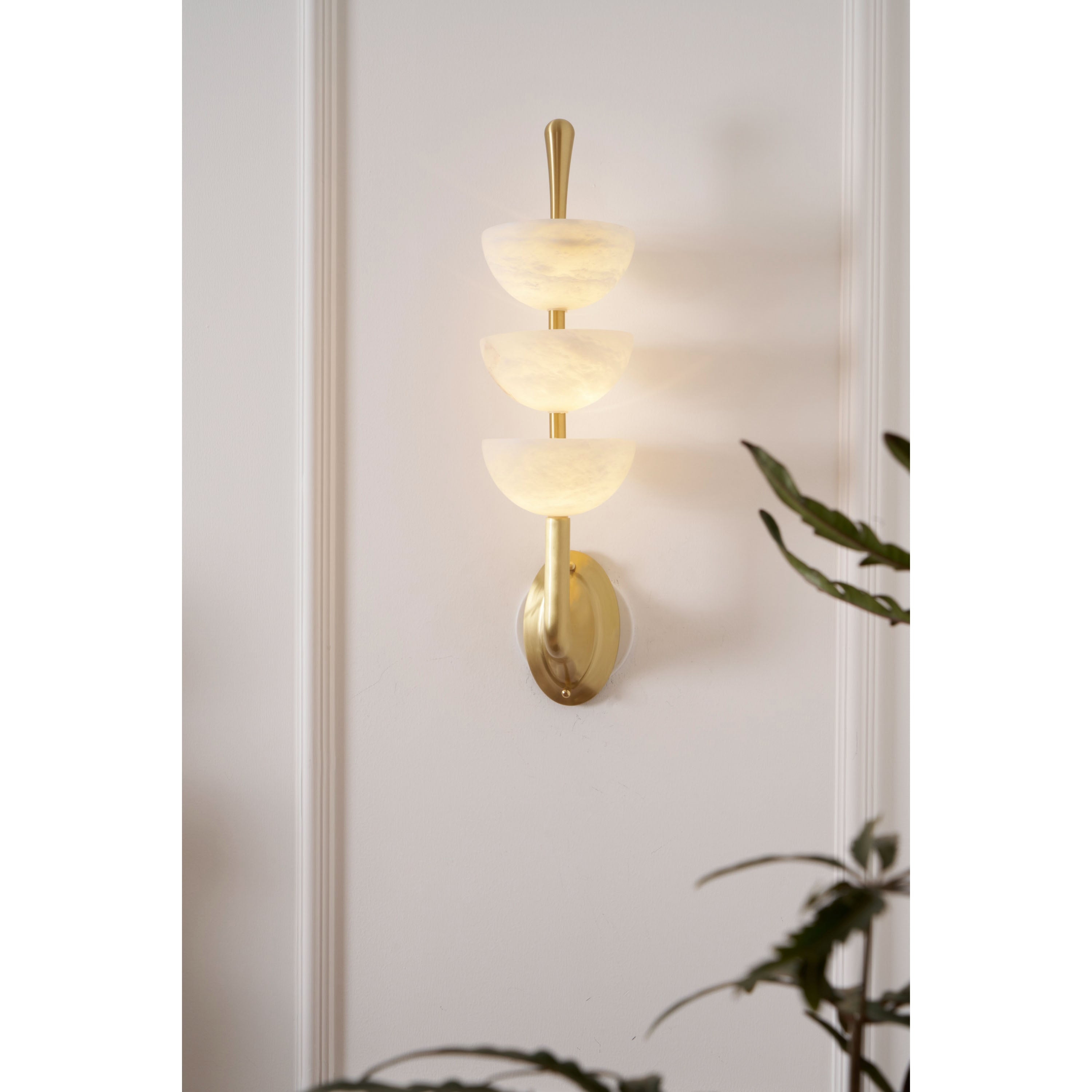 Triple Alabaster Wall Lamp D565