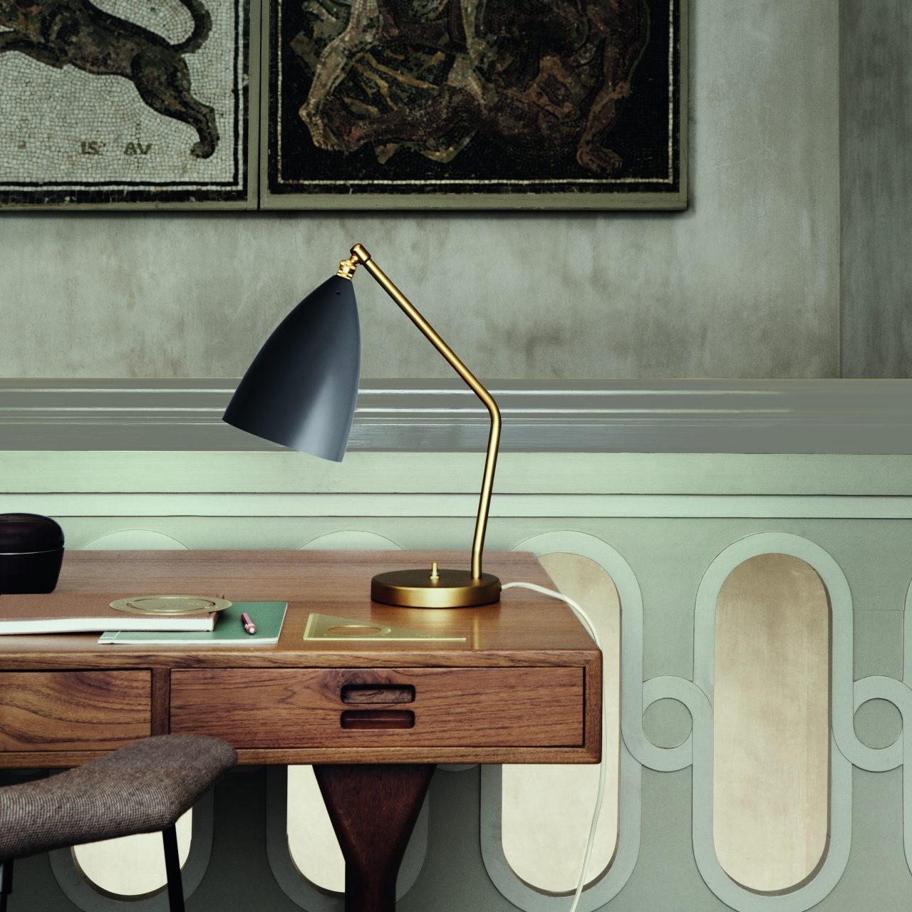Grossman Grasshopper Table Lamp