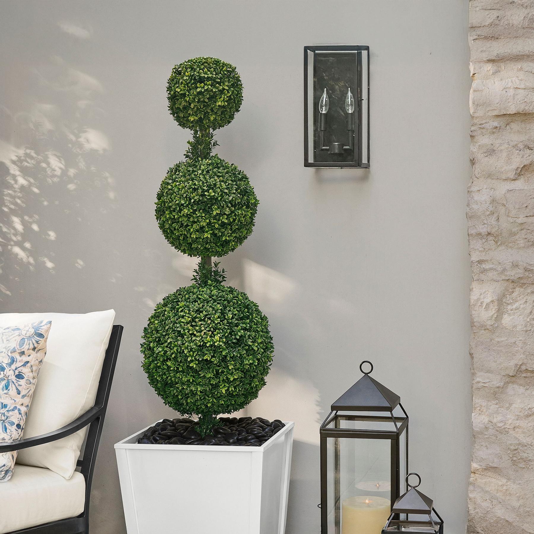 Ferrix Modern Glass and Iron Outdoor Wall Lamp - Stylish Exterior Lighting for Porch K1360