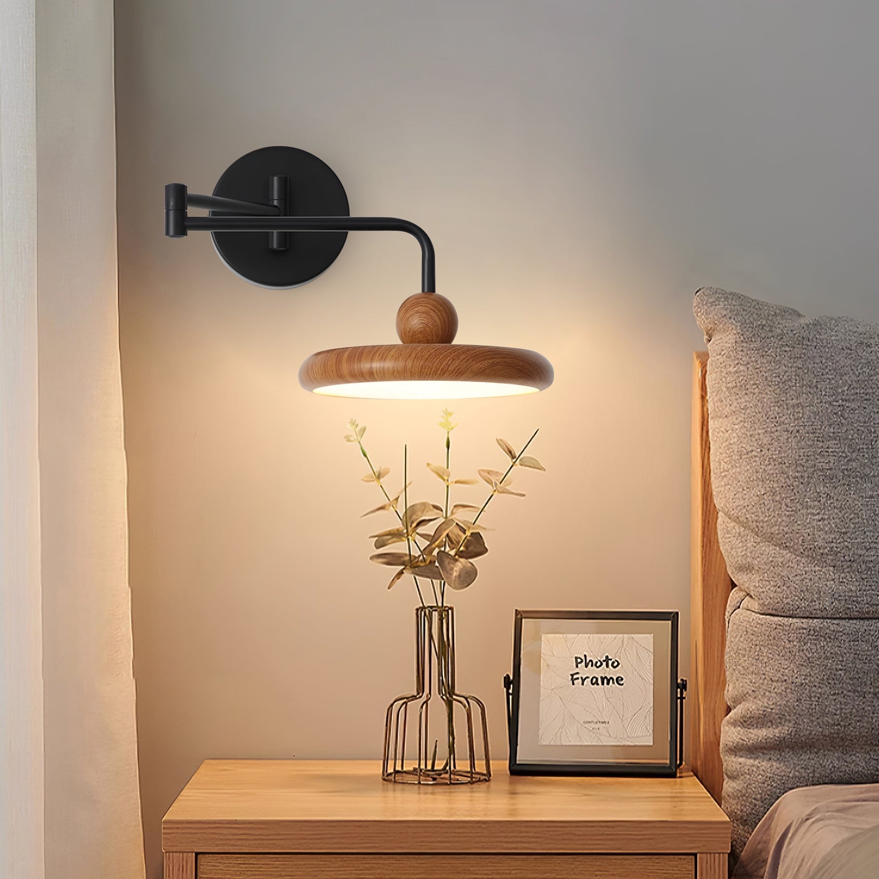 Karlin Plug In Wall Lamp D21