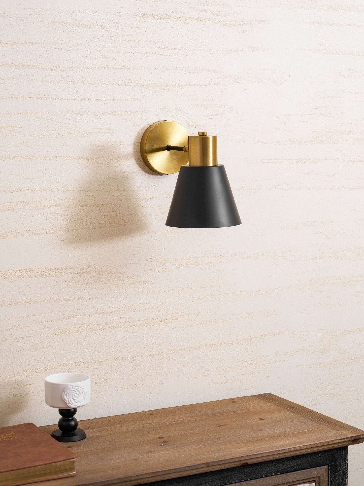 Adjustable Armed Wall Lamp D373