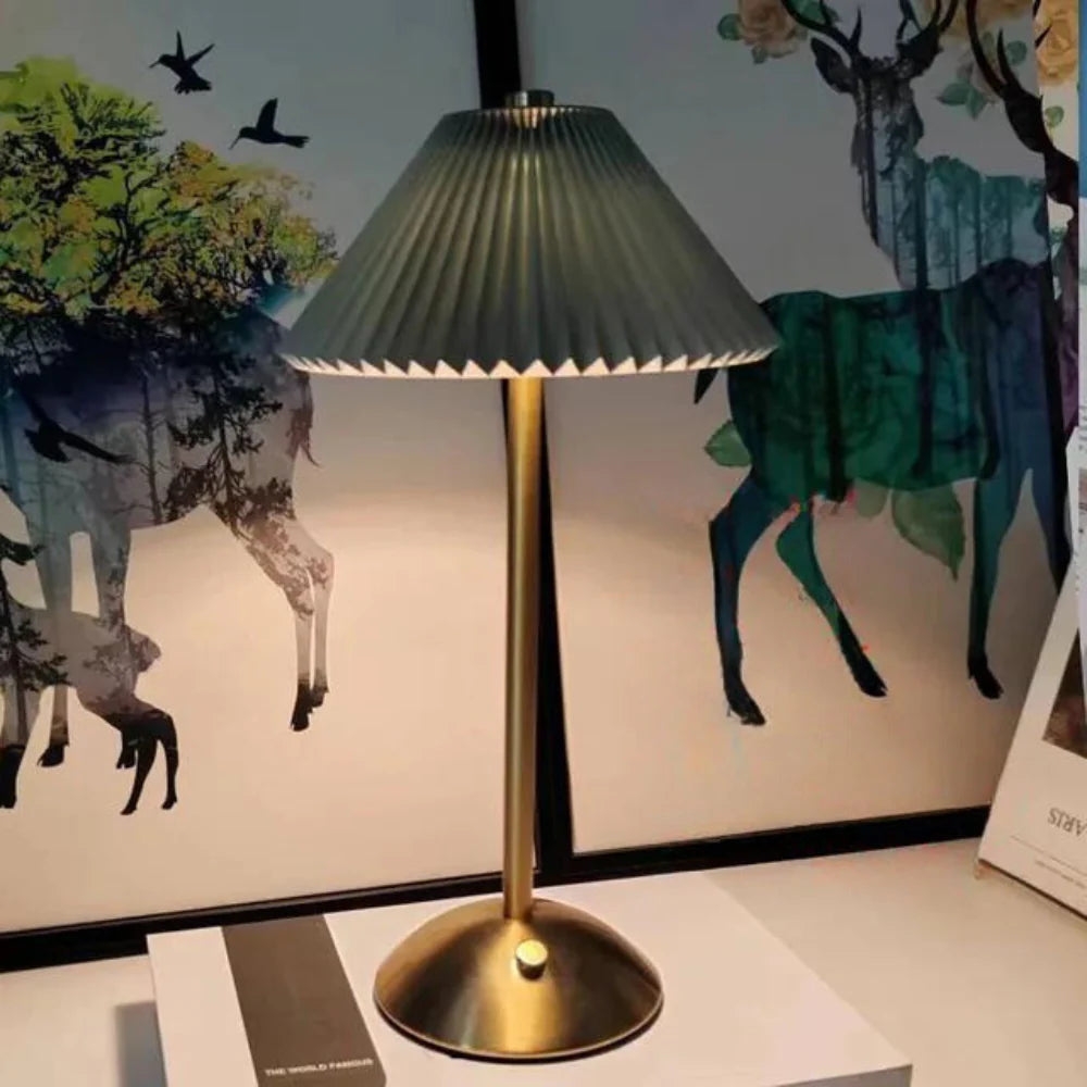 The Freedom Radiance Wireless Table Lamp D845