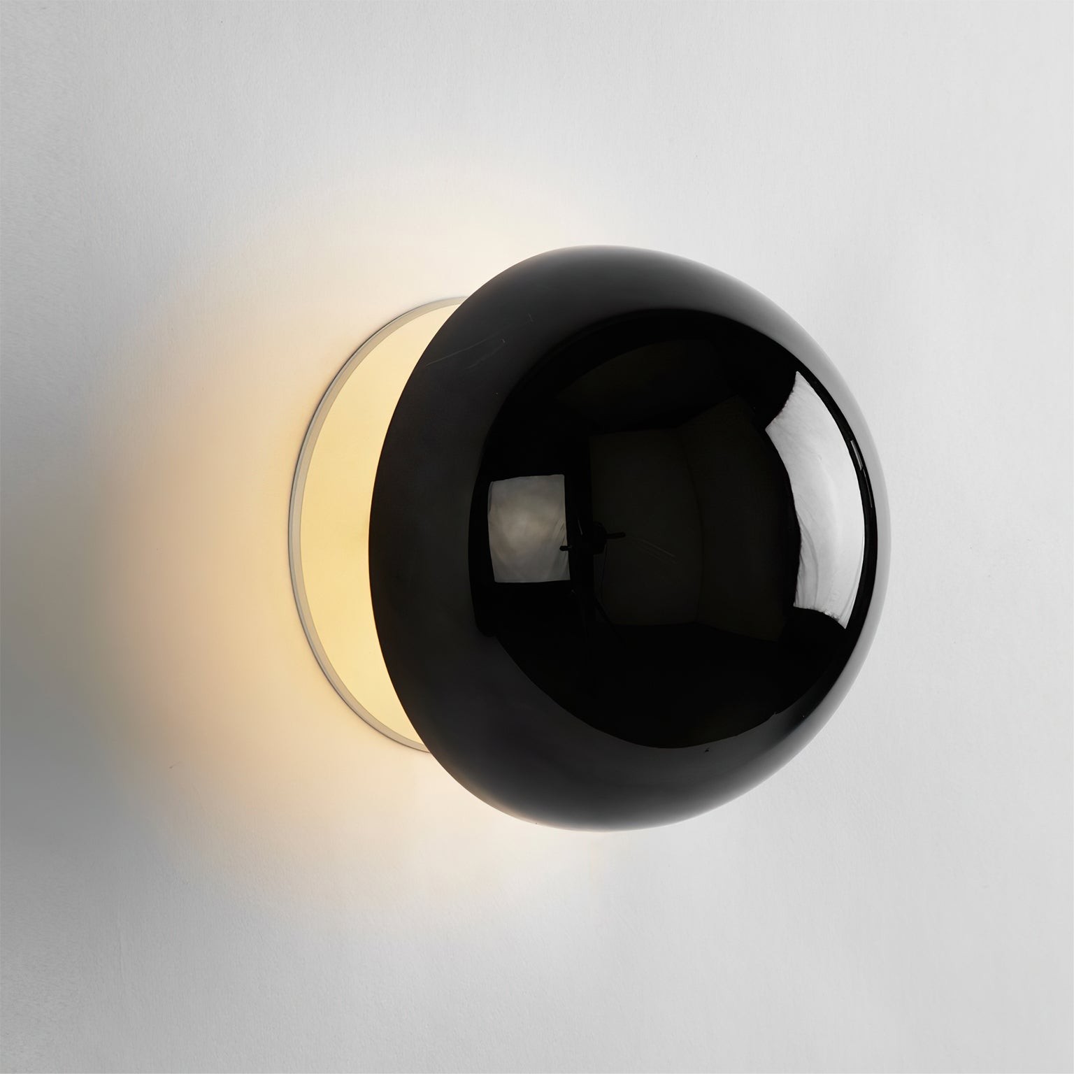 Round Metal Wall Lamp K1079