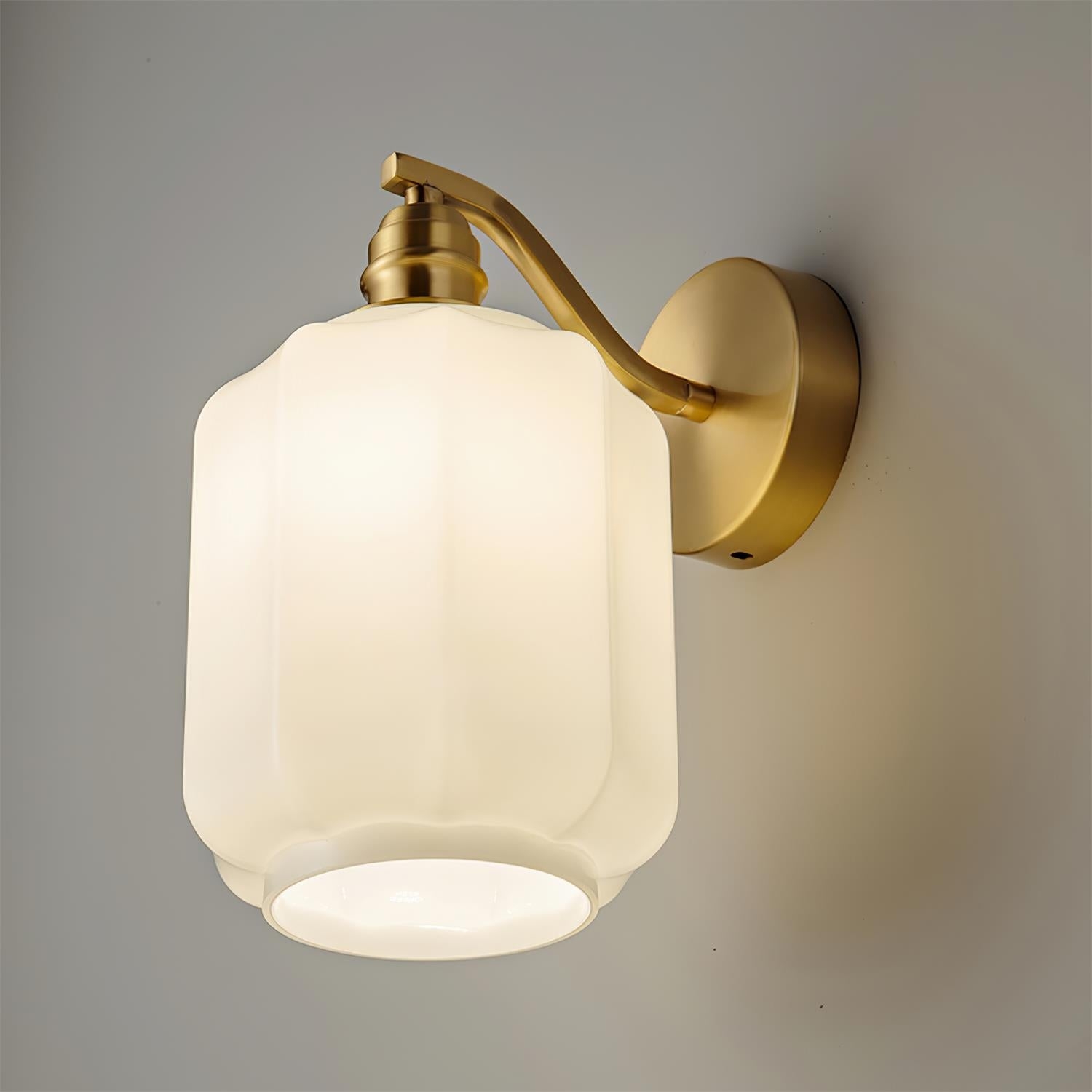 Henry Plug In Wall Lamp D42