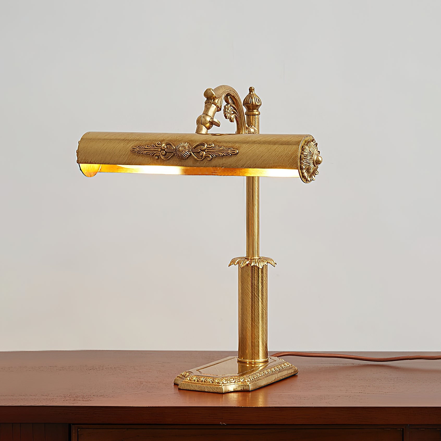 Piano Mate Table Lamp D746