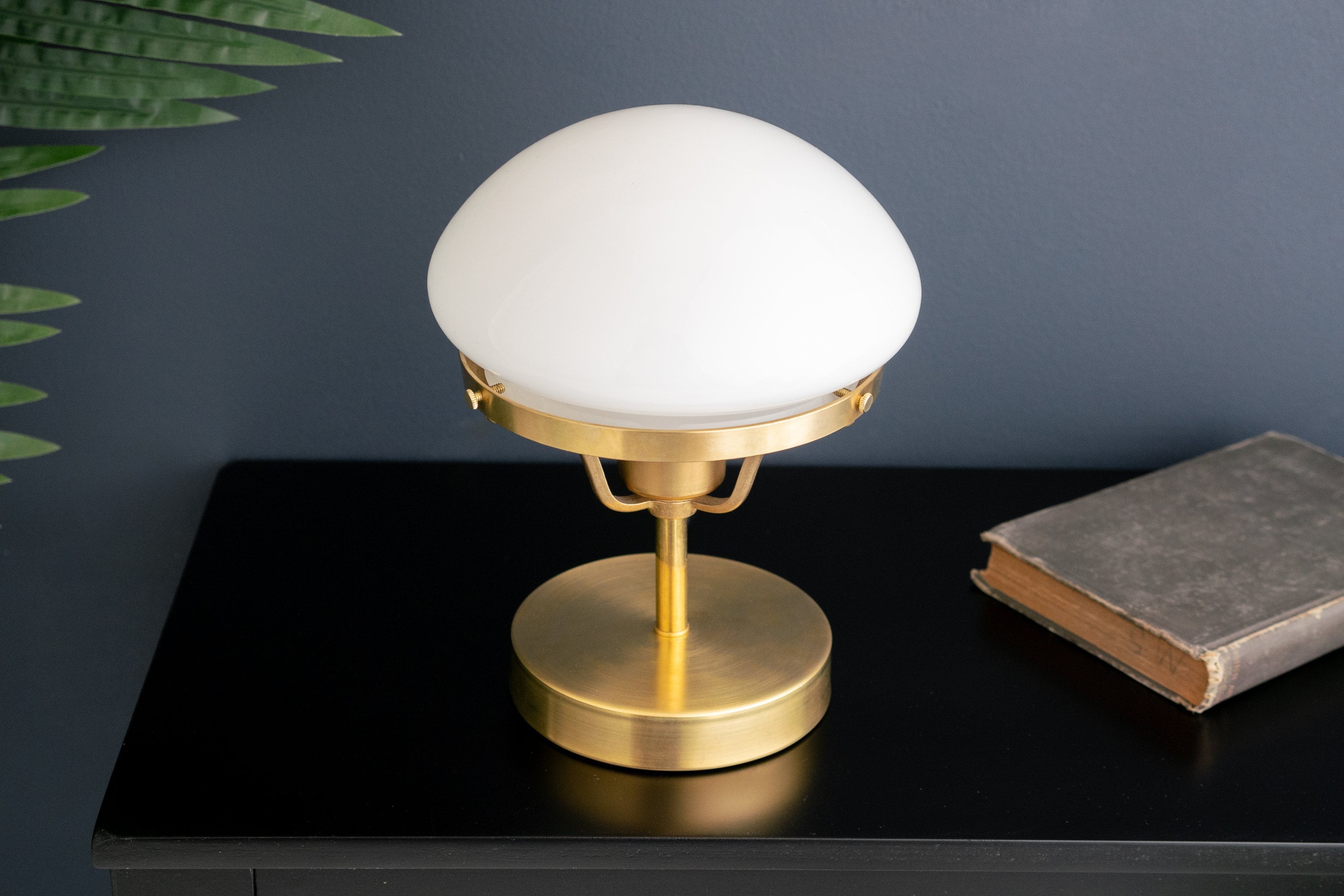 Ornato Luxe Modern Brass or Black Table Lamp K1486