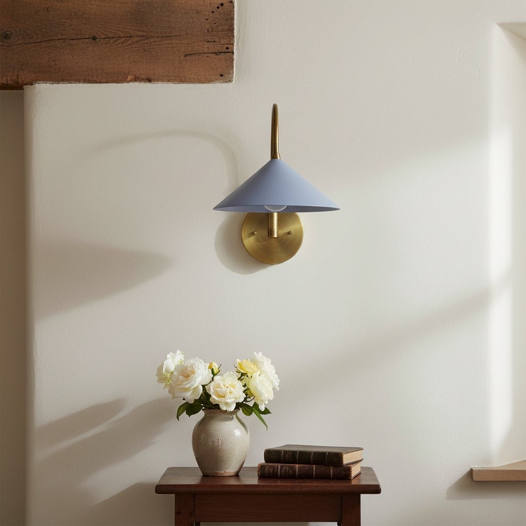 Curva Curved Metal Wall Sconce - Elegant Vintage Wall Lamp for Bedroom K1532