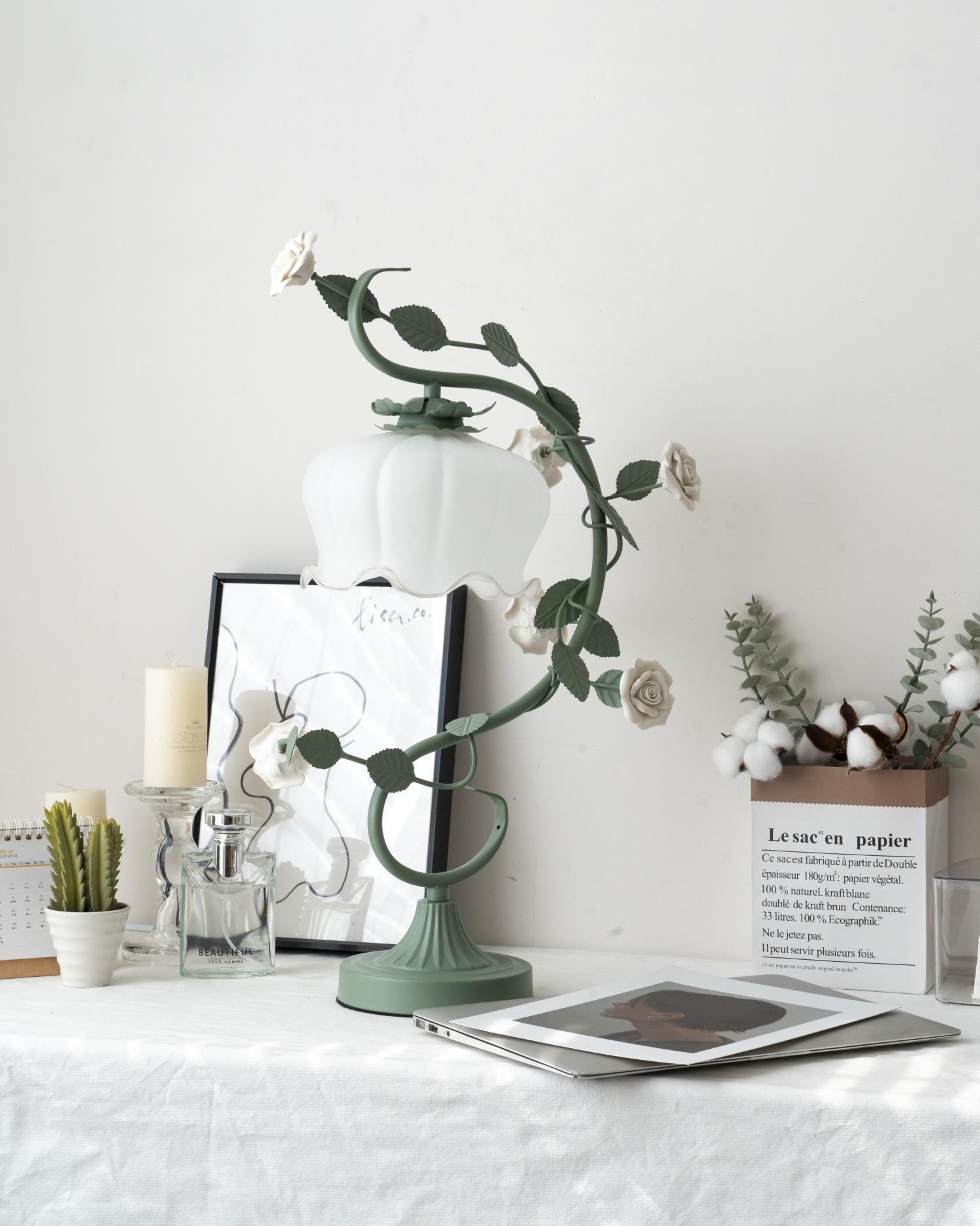 Green Pink White Rose Flower Table Lamp K640