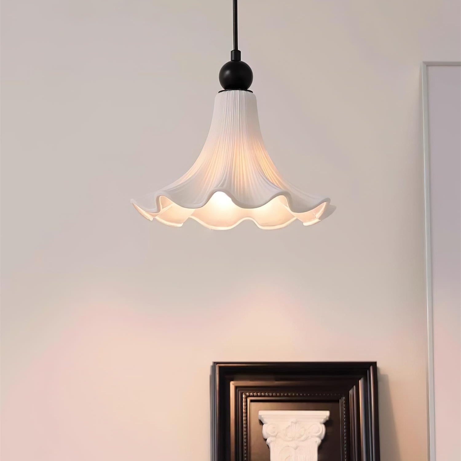 Petalis Charm French Petal Ceramic Pendant Light D953