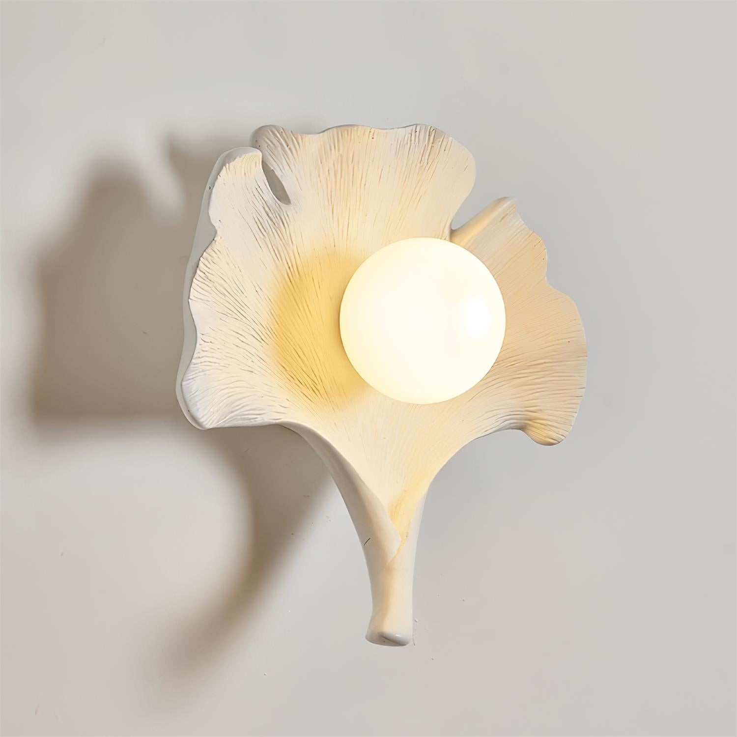 Vintage Ginkgo Leaf Resin Wall Lamp K403
