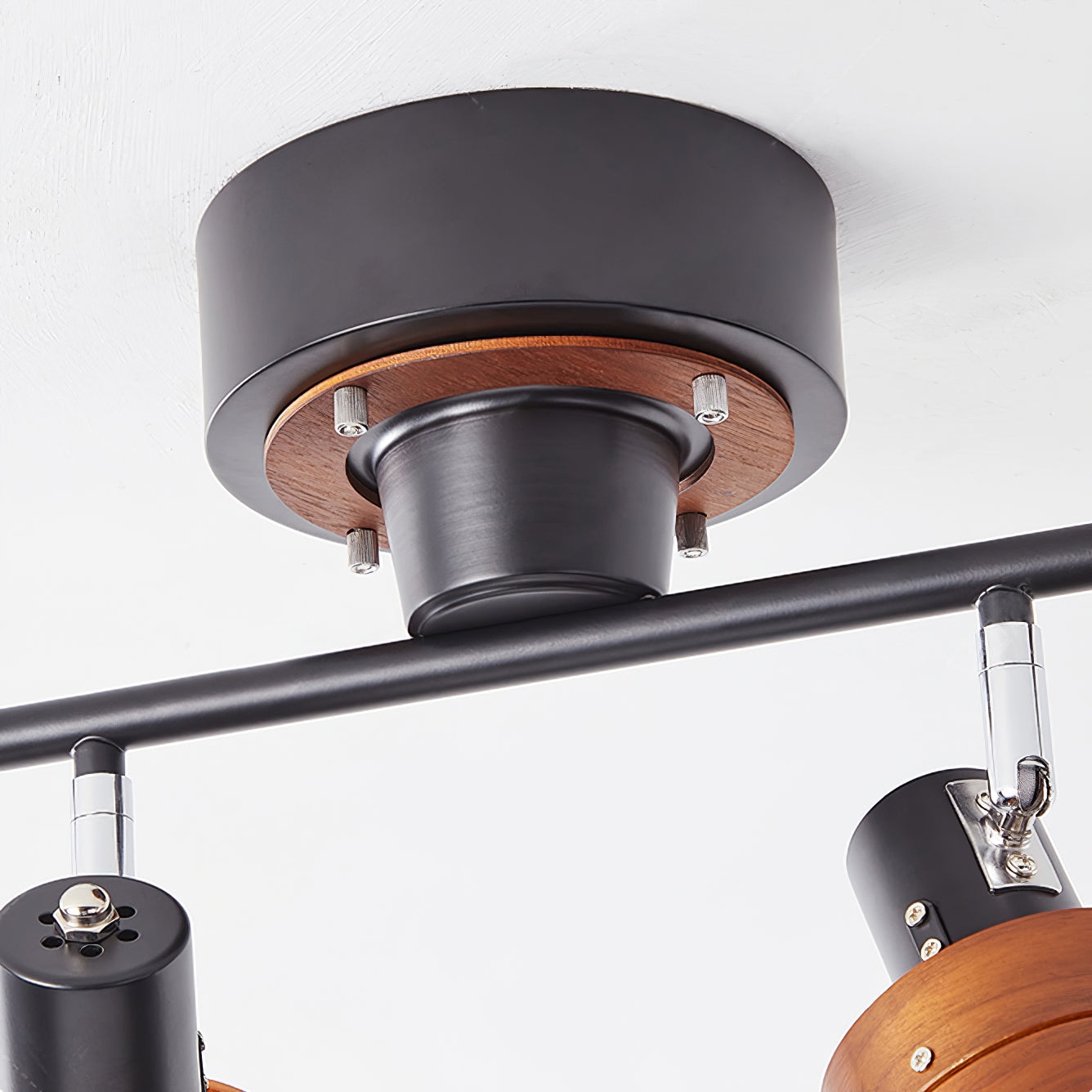 Nordic Cylindrical 4-Light Spotlight D415