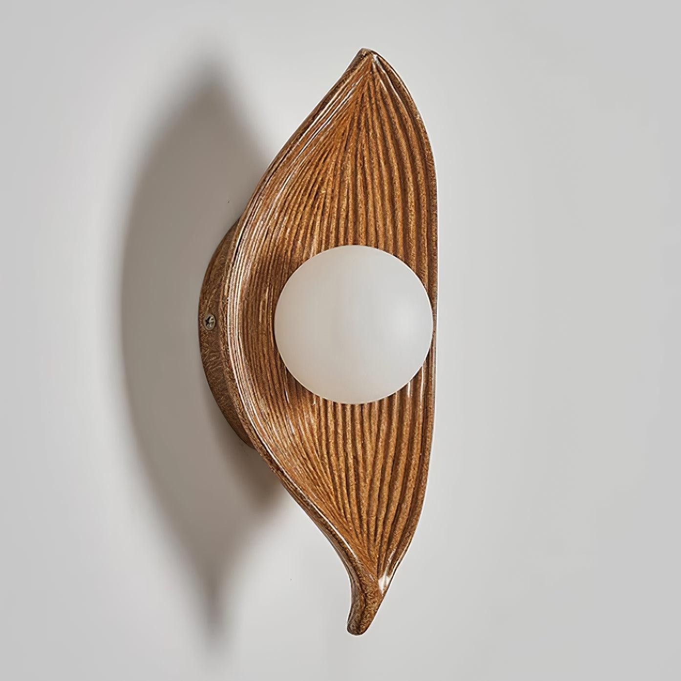 Contemporary Nordic Leaf Resin Wall Light K448