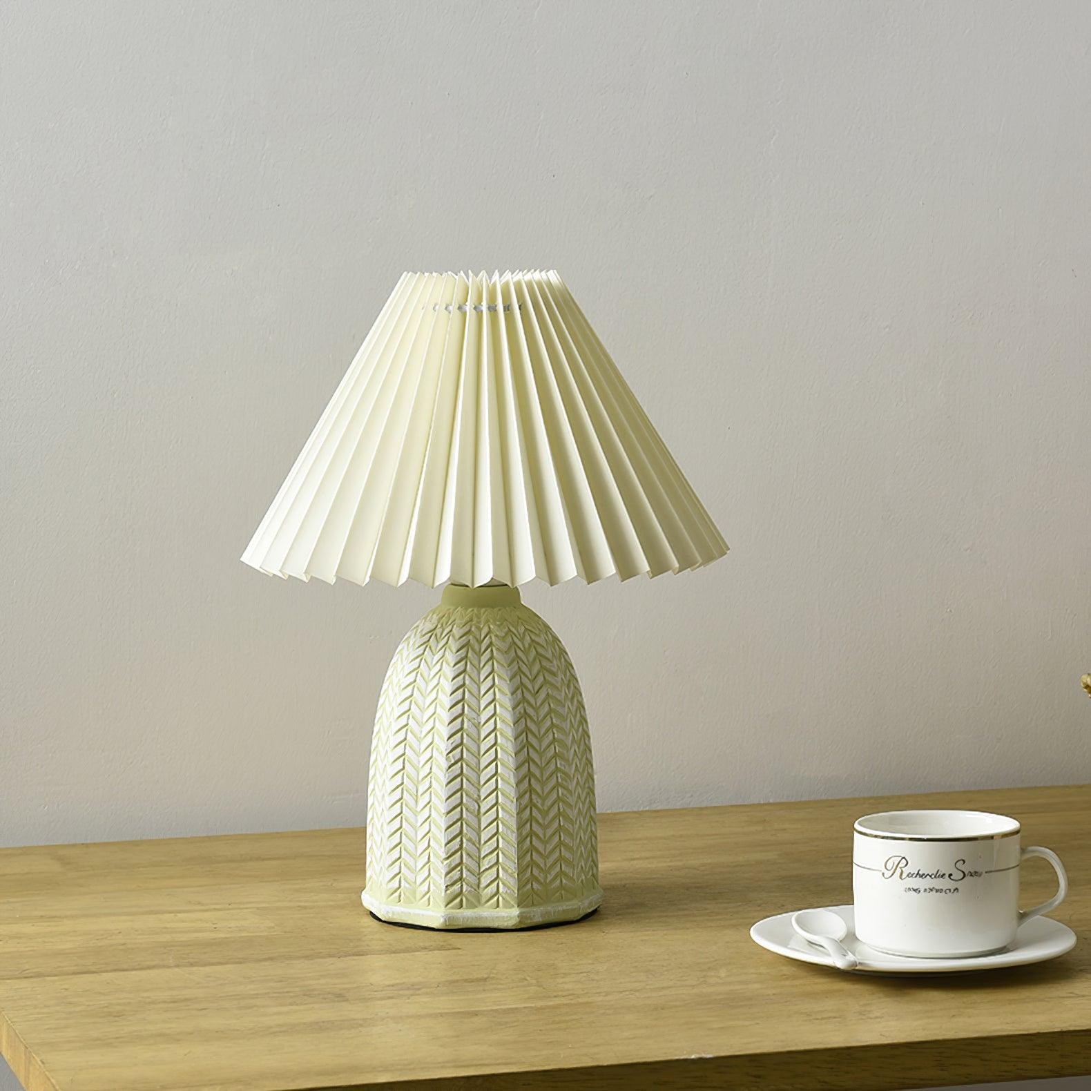 Vintage Pleated Table Lamp K756