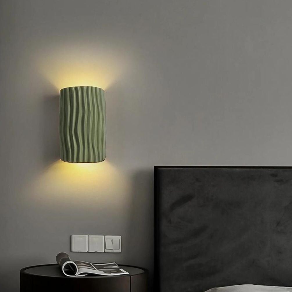 Scandinavian Design Resin Fluted Wall Light K135
