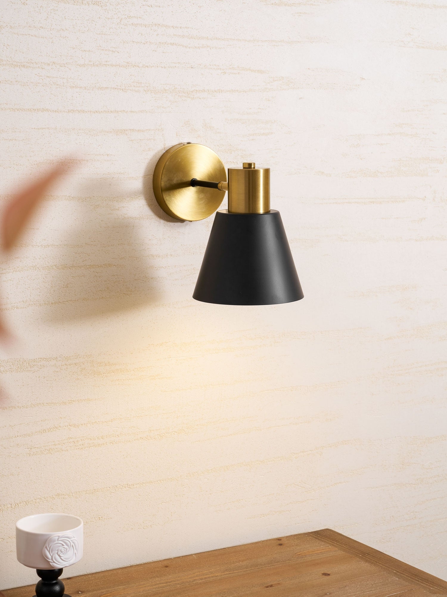 Adjustable Armed Wall Lamp D373