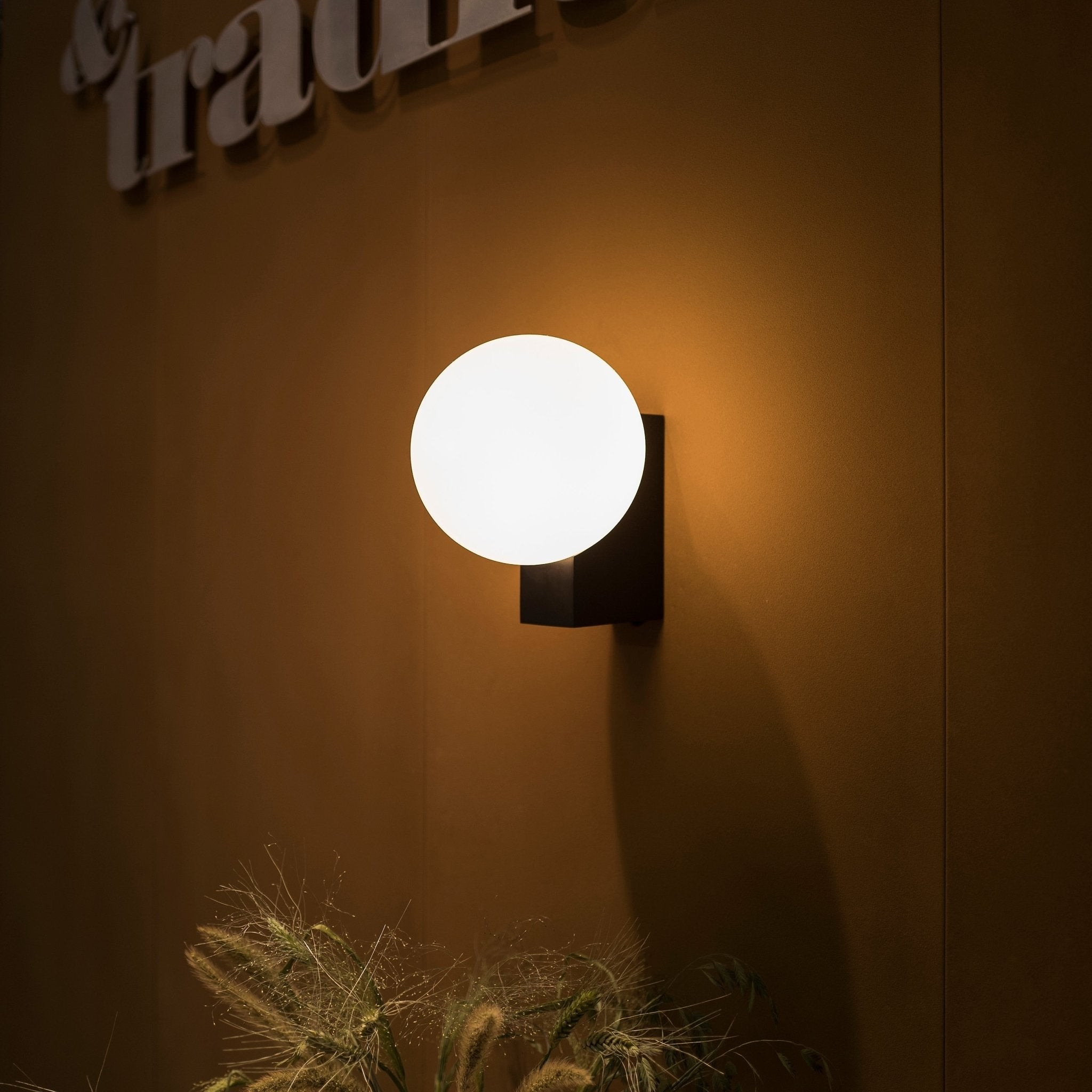 Minimalist Spherical Wall Lamp K434