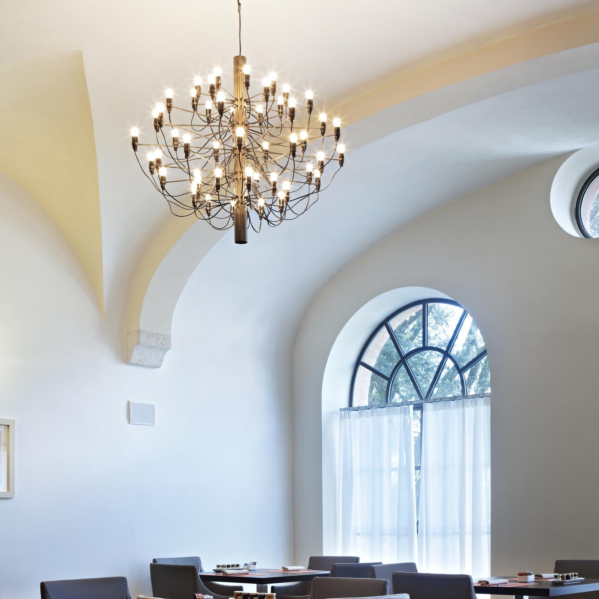 Modern 2097 Chandelier - Elegant Statement Lighting for Dining Areas