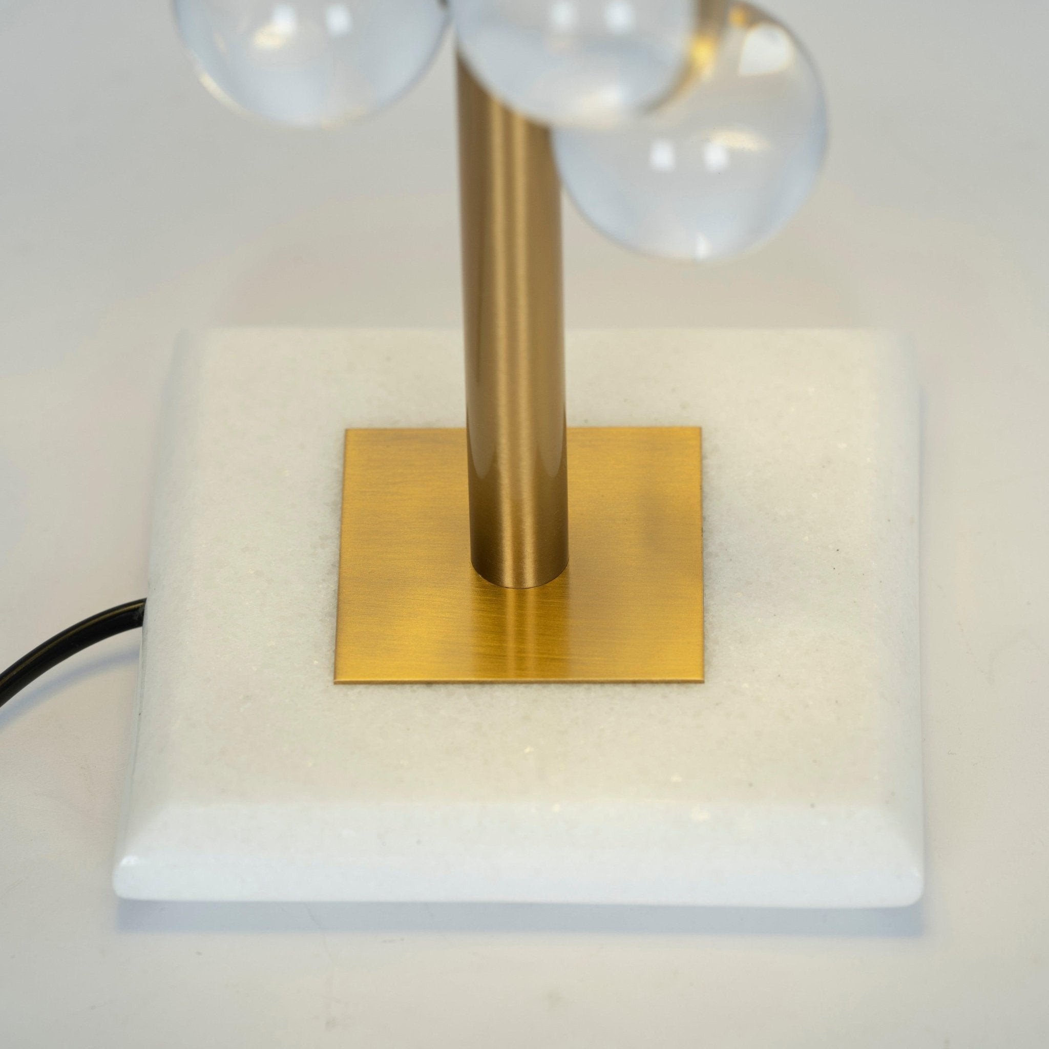 Modern Creative Metal Table Lamp K411