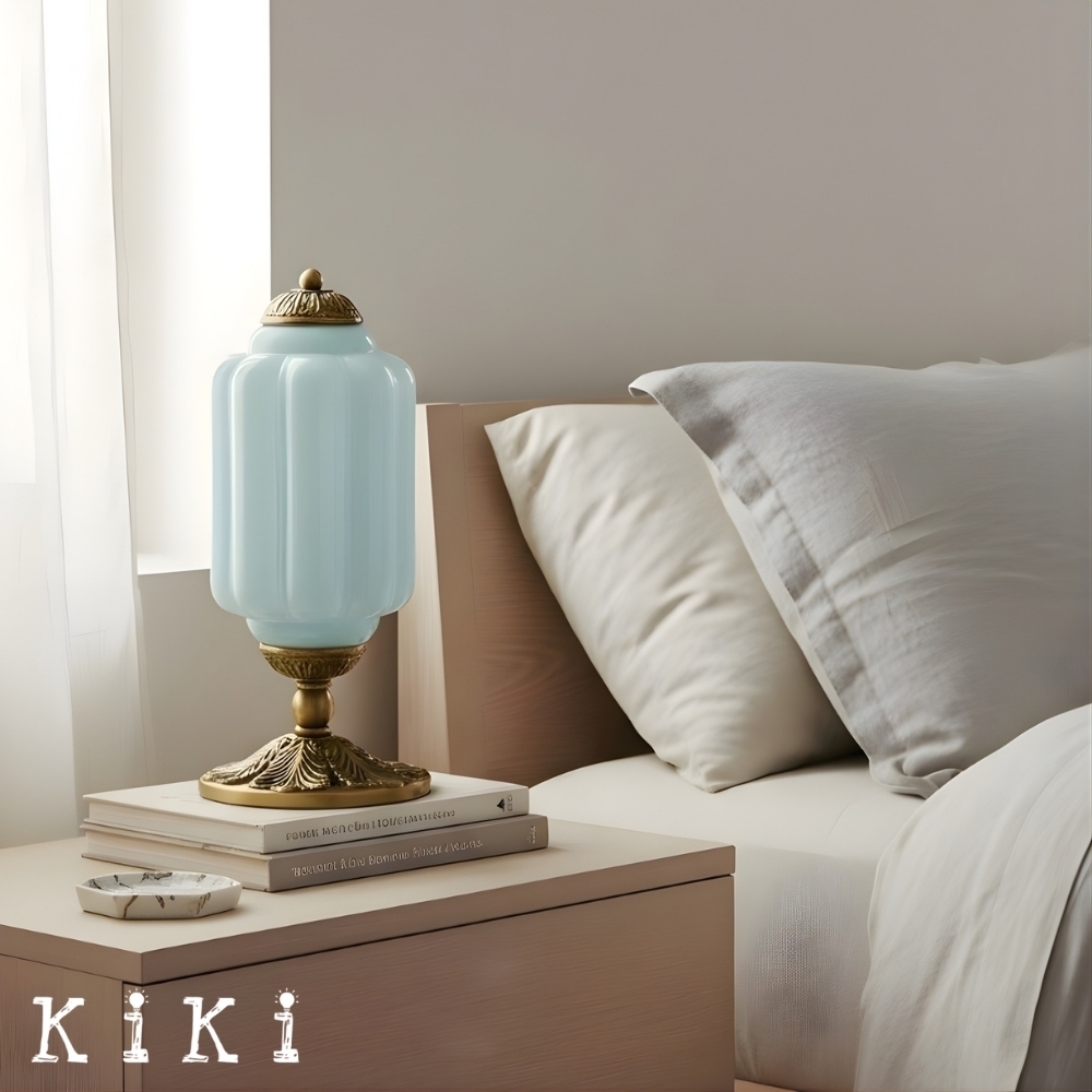 Classic Eloise Glass Table Lamp – Vintage Bedside and Ambient Lighting K885
