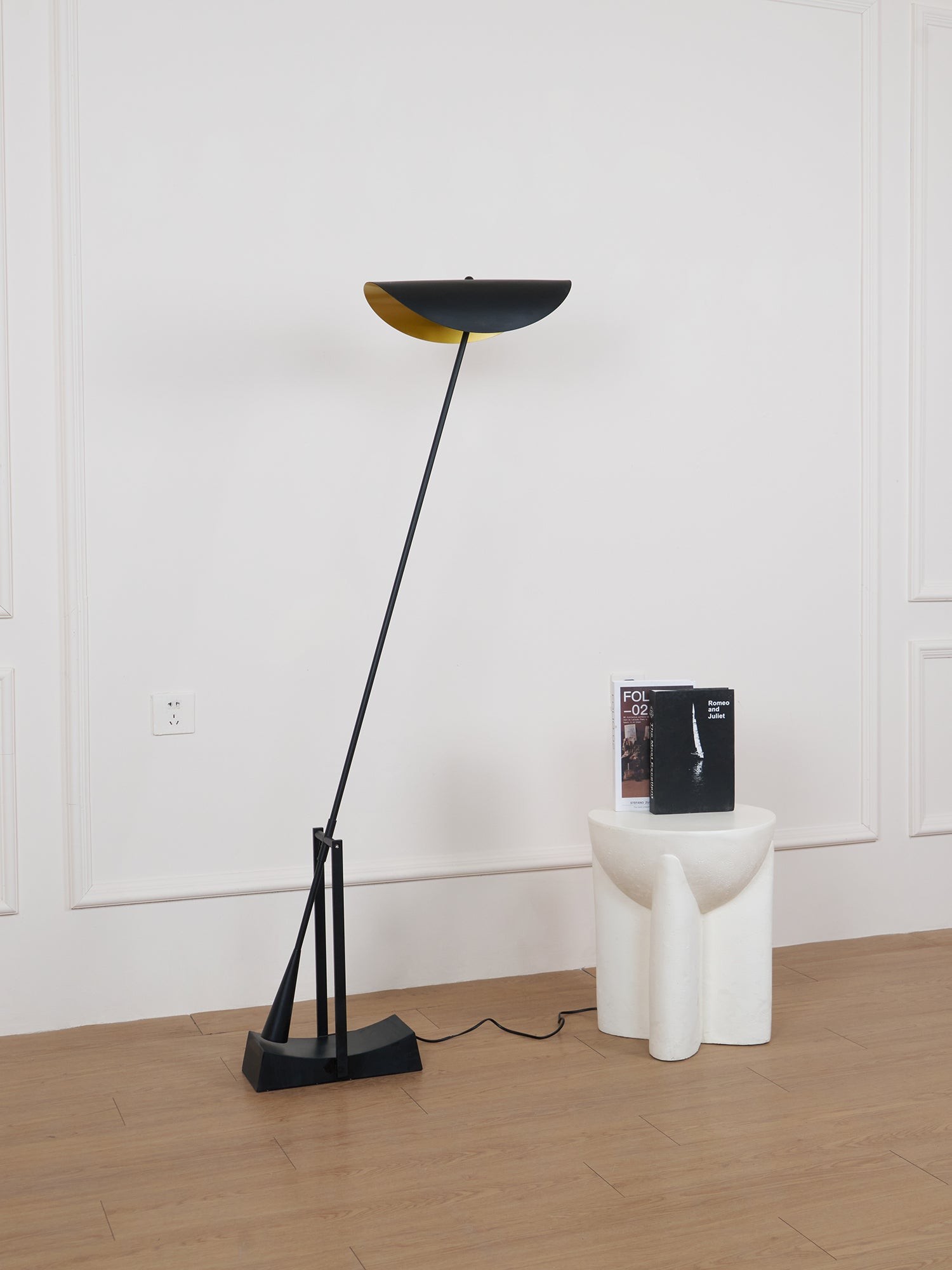 Nordic Creative Inclined Metal Floor Lamp K779