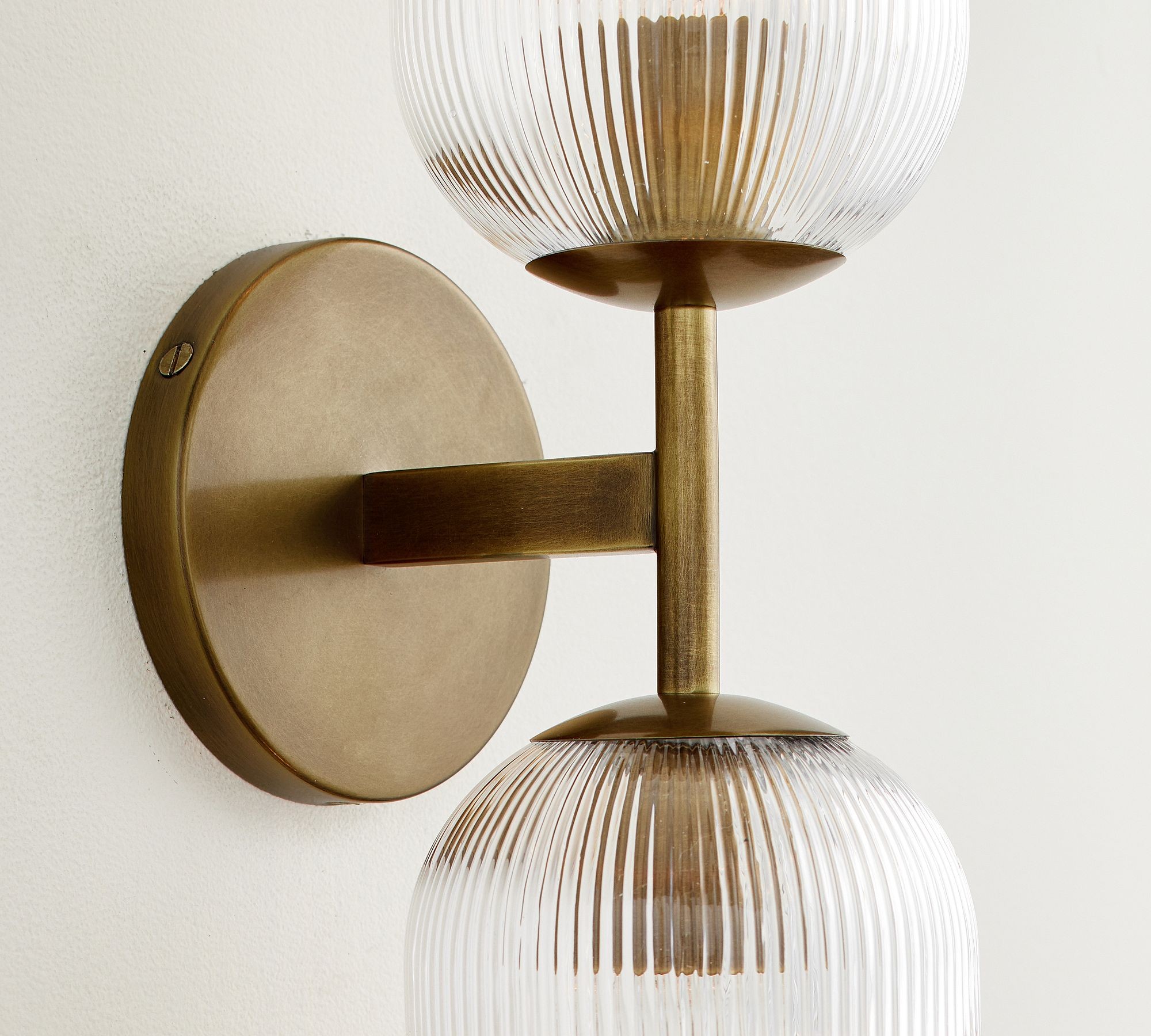 Bravira Ribbed Glass Wall Sconce - Wall Light for Living Room and Hallway K1326