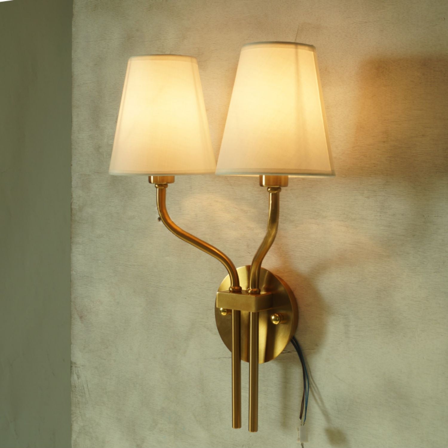 Safavieh Ezra Wall Lamp D488