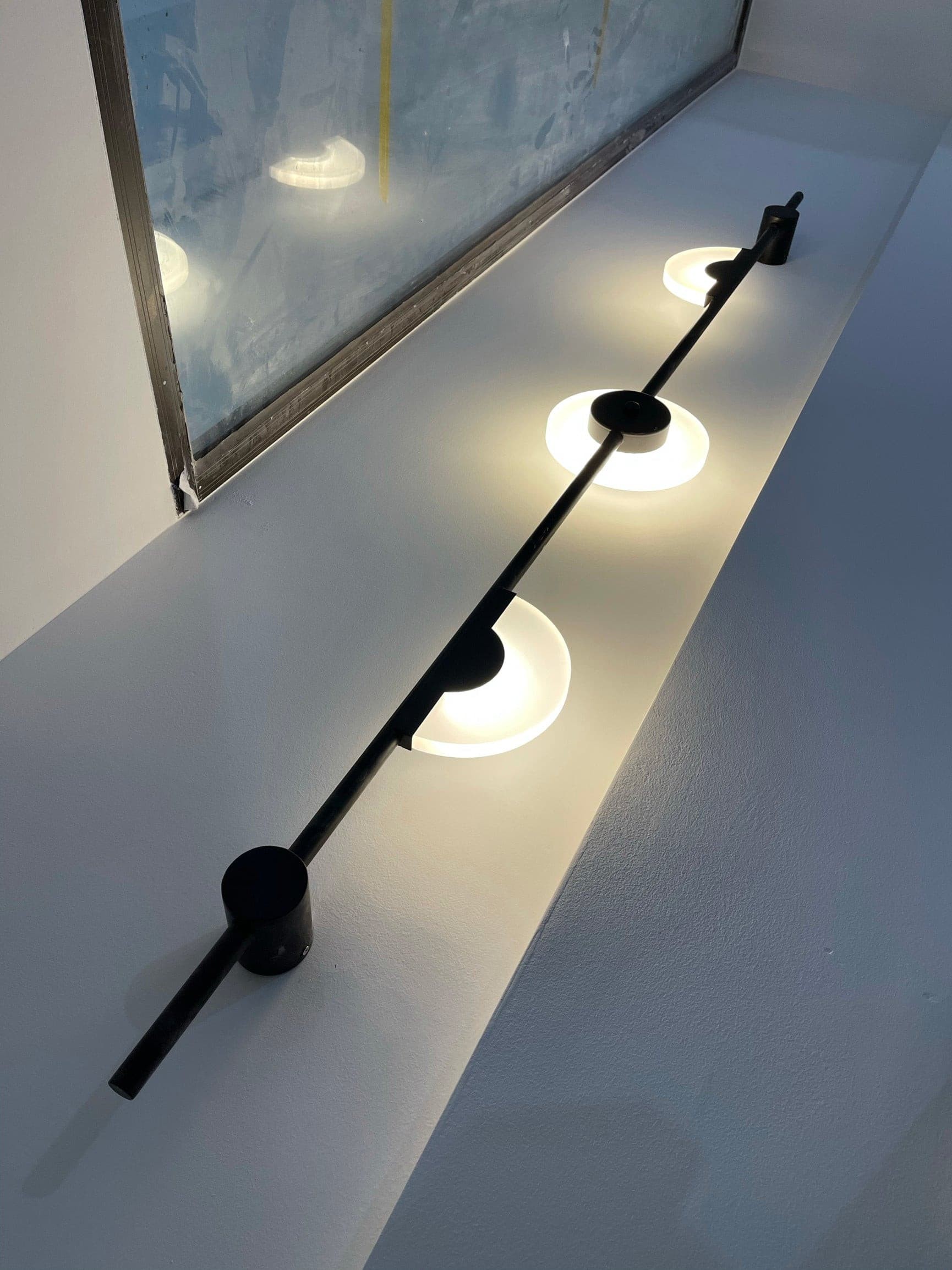 Black Slender Alabaster Wall Lamp K976