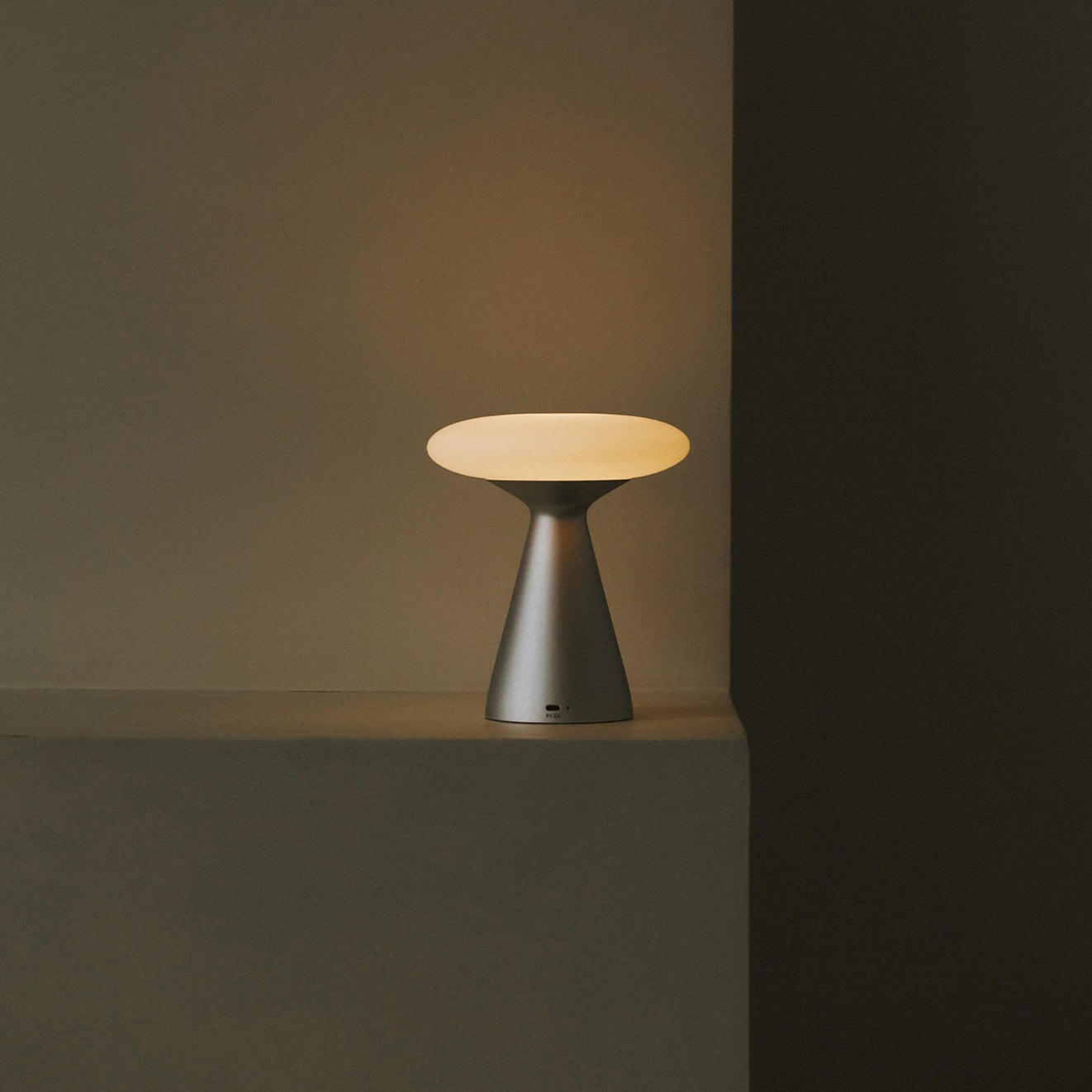 Simple Style Touch Dimming Table Lamp K440