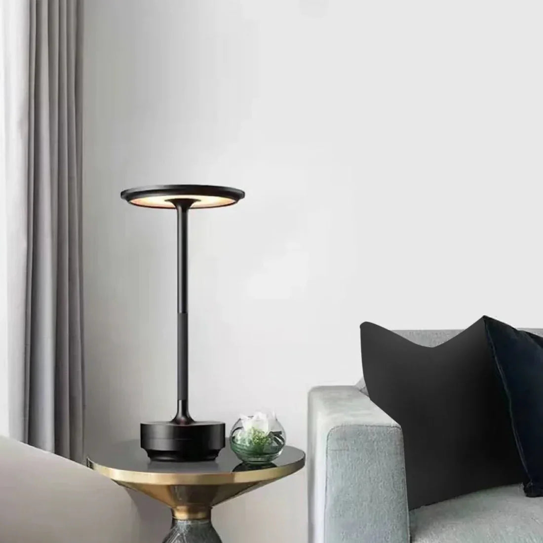 Savoy Elegance Wireless Table Lamp D805