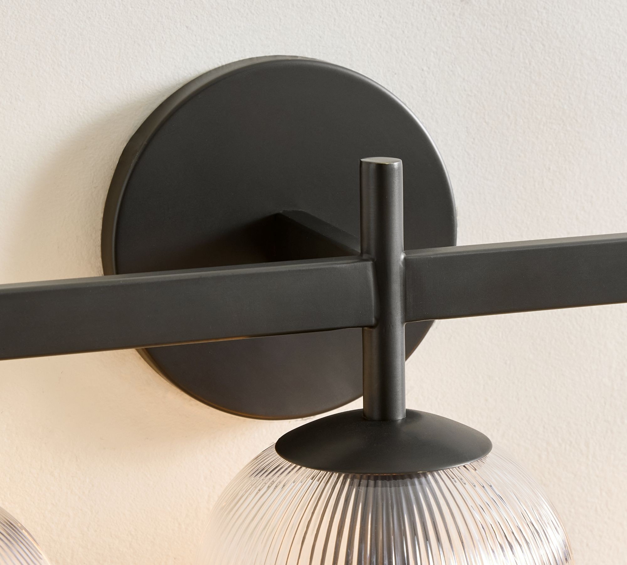 Bravira Ribbed Glass Wall Sconce - Wall Light for Living Room and Hallway K1326