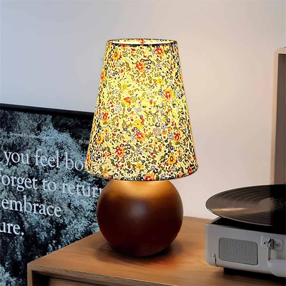 French Fabric Floral Wood Small Table Lamp For Bedroom K810