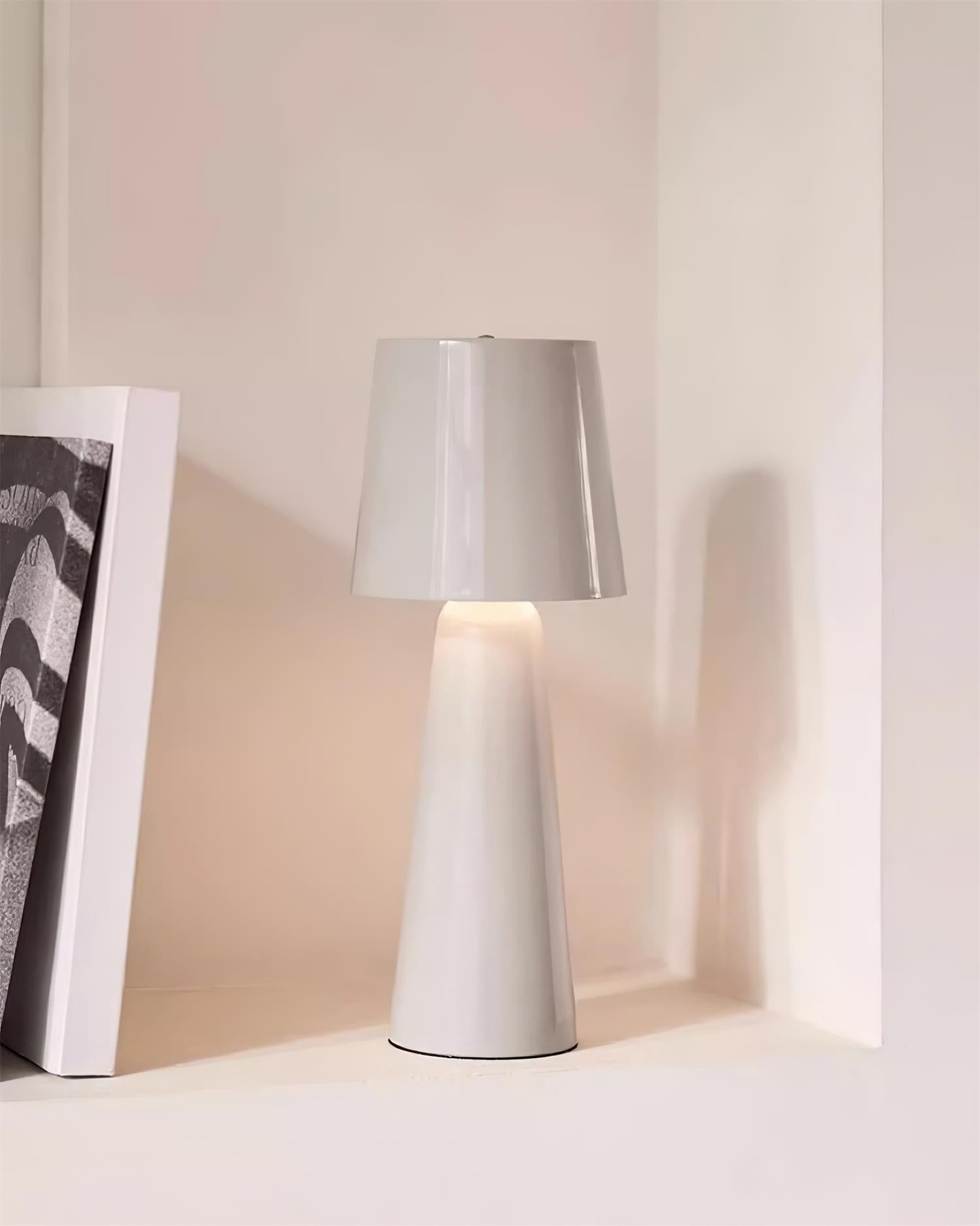 Modern Conical Metal Table Lamp K747
