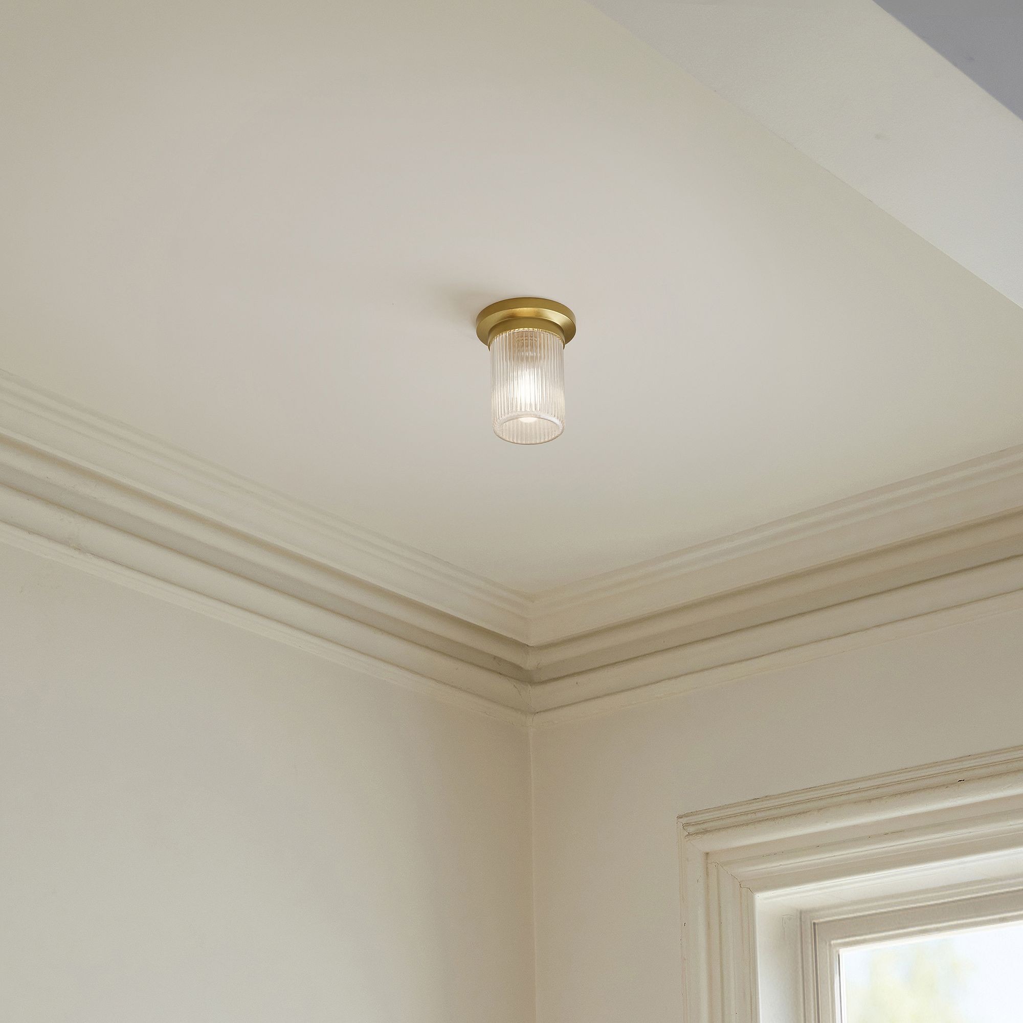 Rivora Fluted Glass Flush Mount – Ribbed Durable Ceiling Light K1336