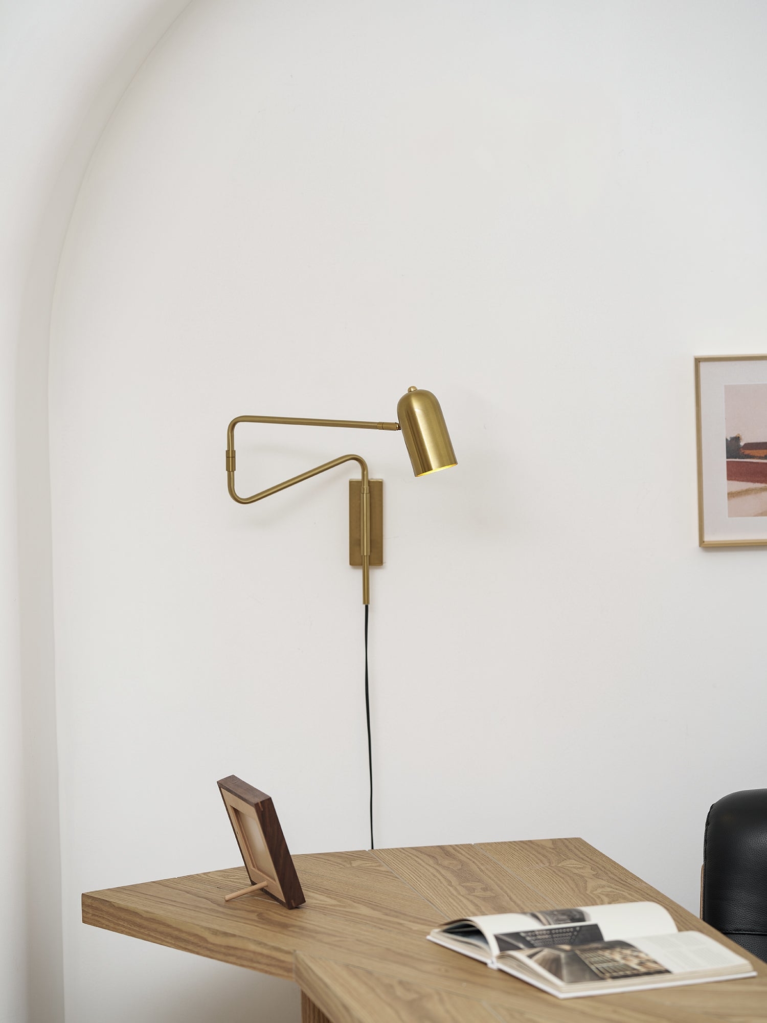 Adjustable Arm Plug In Wall Lamp D371
