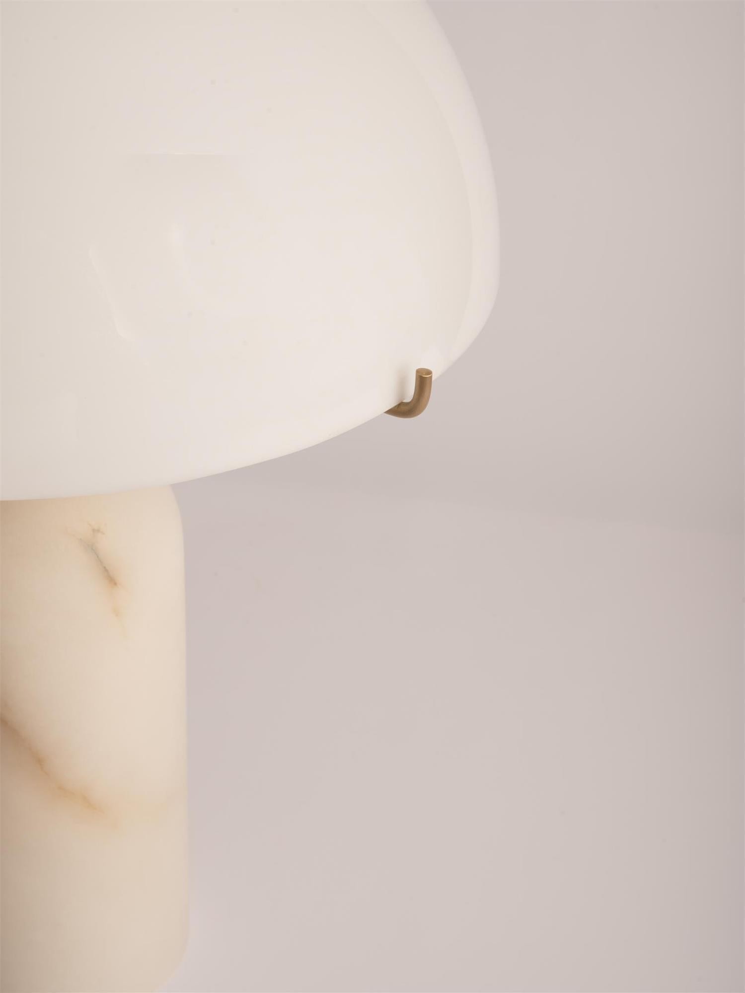 Nordic Simple Creative Alabaster Glass Table Lamp K585