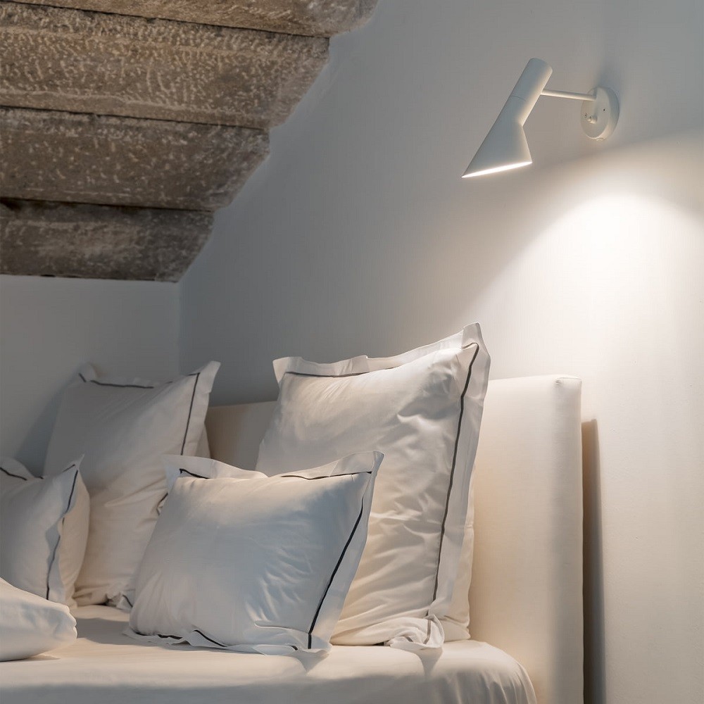 Modern Nordic Metal Wall Lamp - Directional Asymmetrical Sconce for Hallway