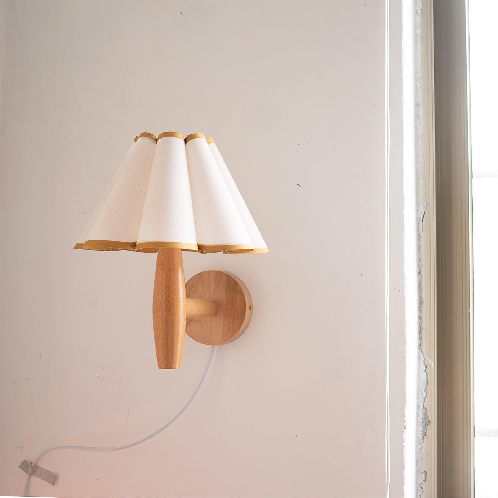 Vintage Fluted Plug In Wall Lamp K1093