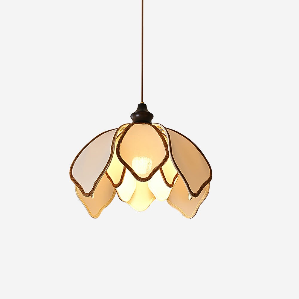 Vintage Cream Petal Pendant Lamp K577