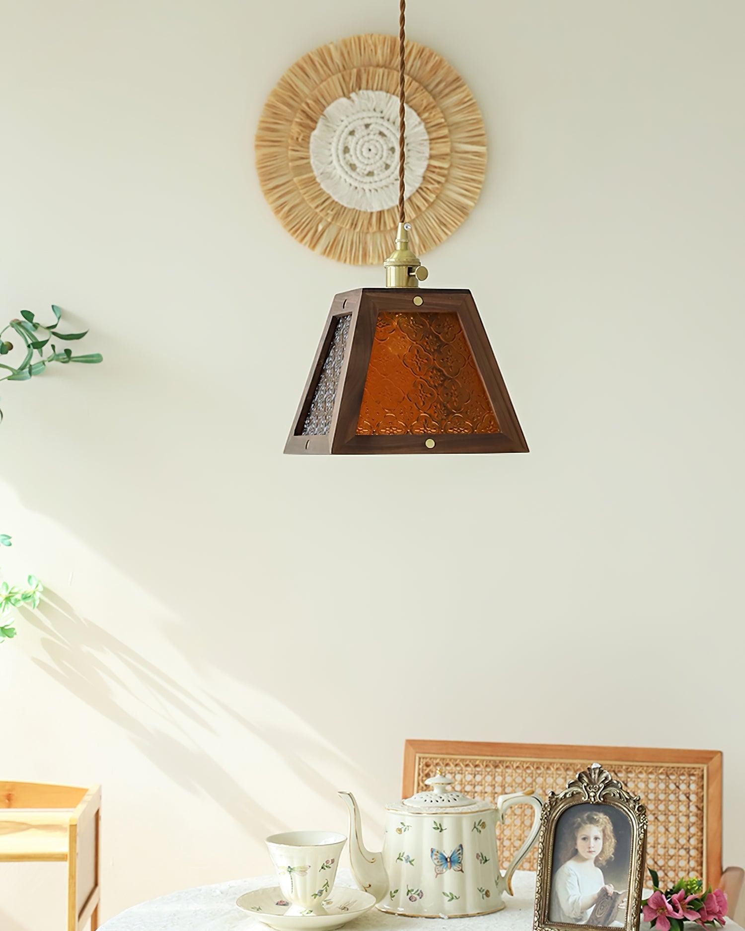 Retro Pattern Glass Pendant Lamp K288