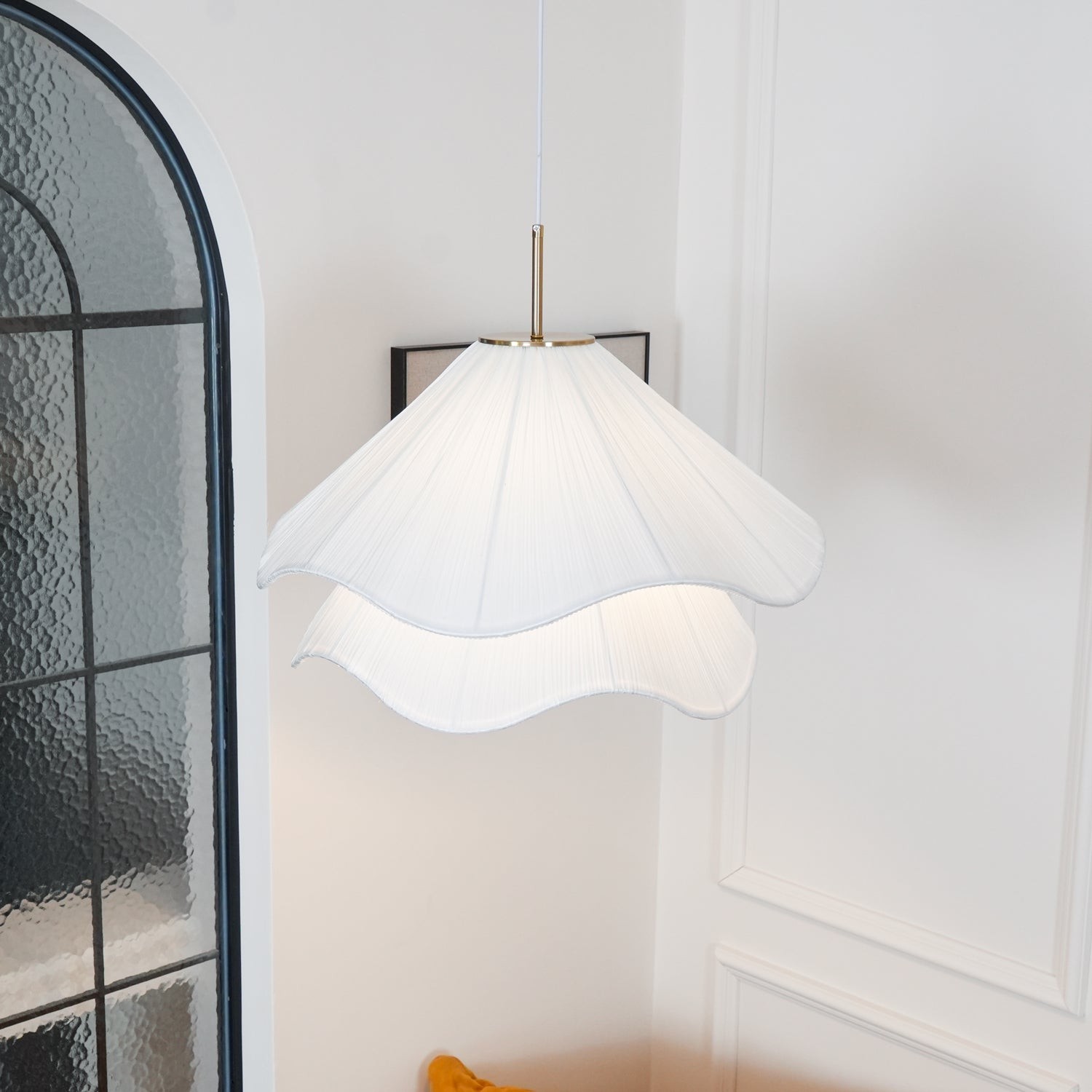 White Layered Pleats Pendant Lamp K437