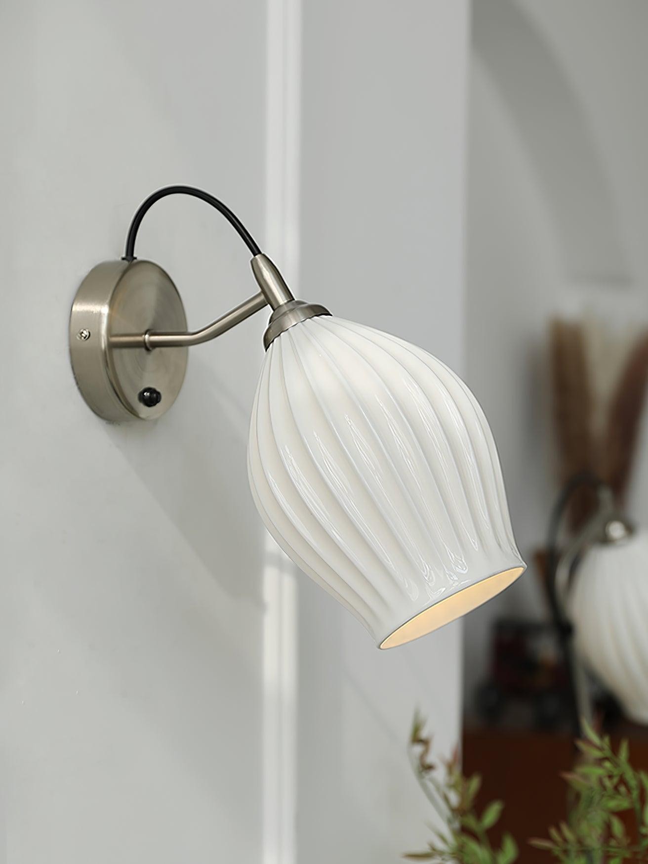Cream Style Ceramic Ribbed Wall lamp K313