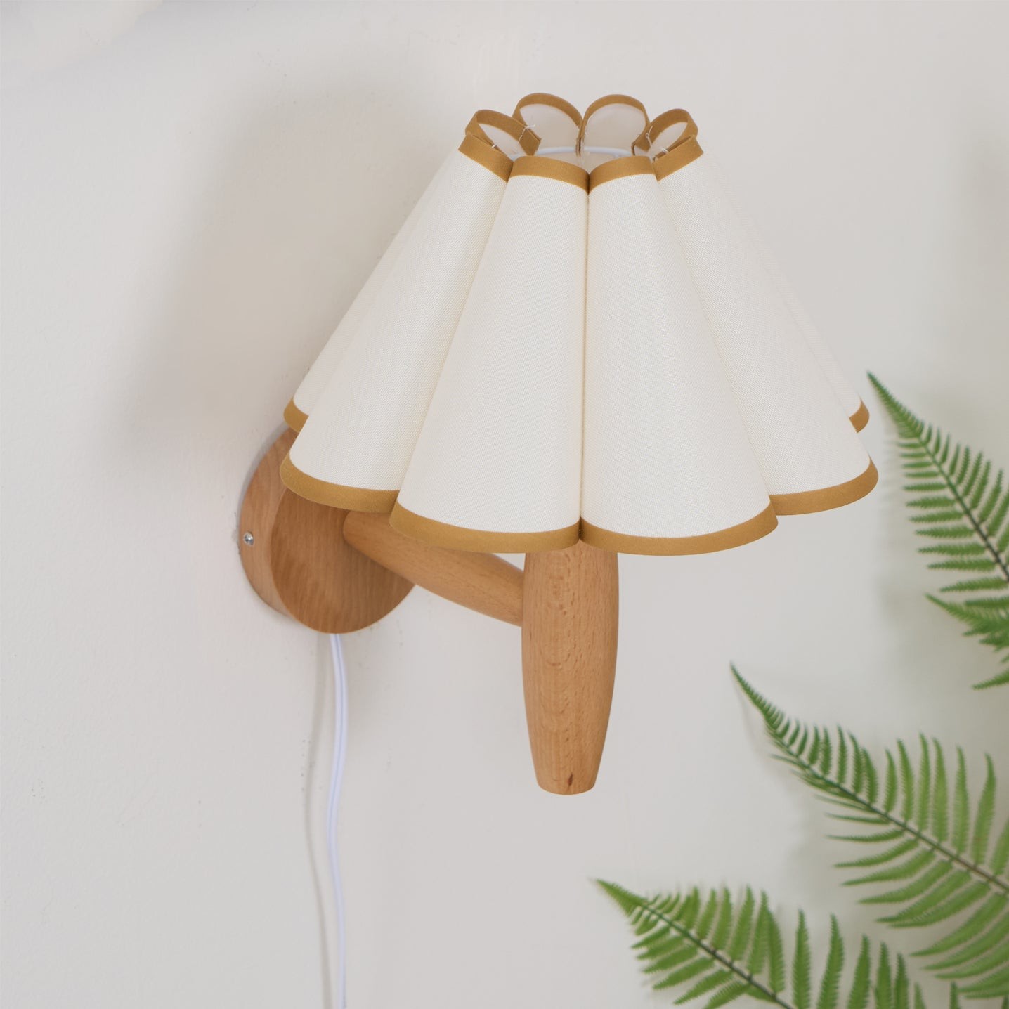 Vintage Fluted Plug In Wall Lamp K1093